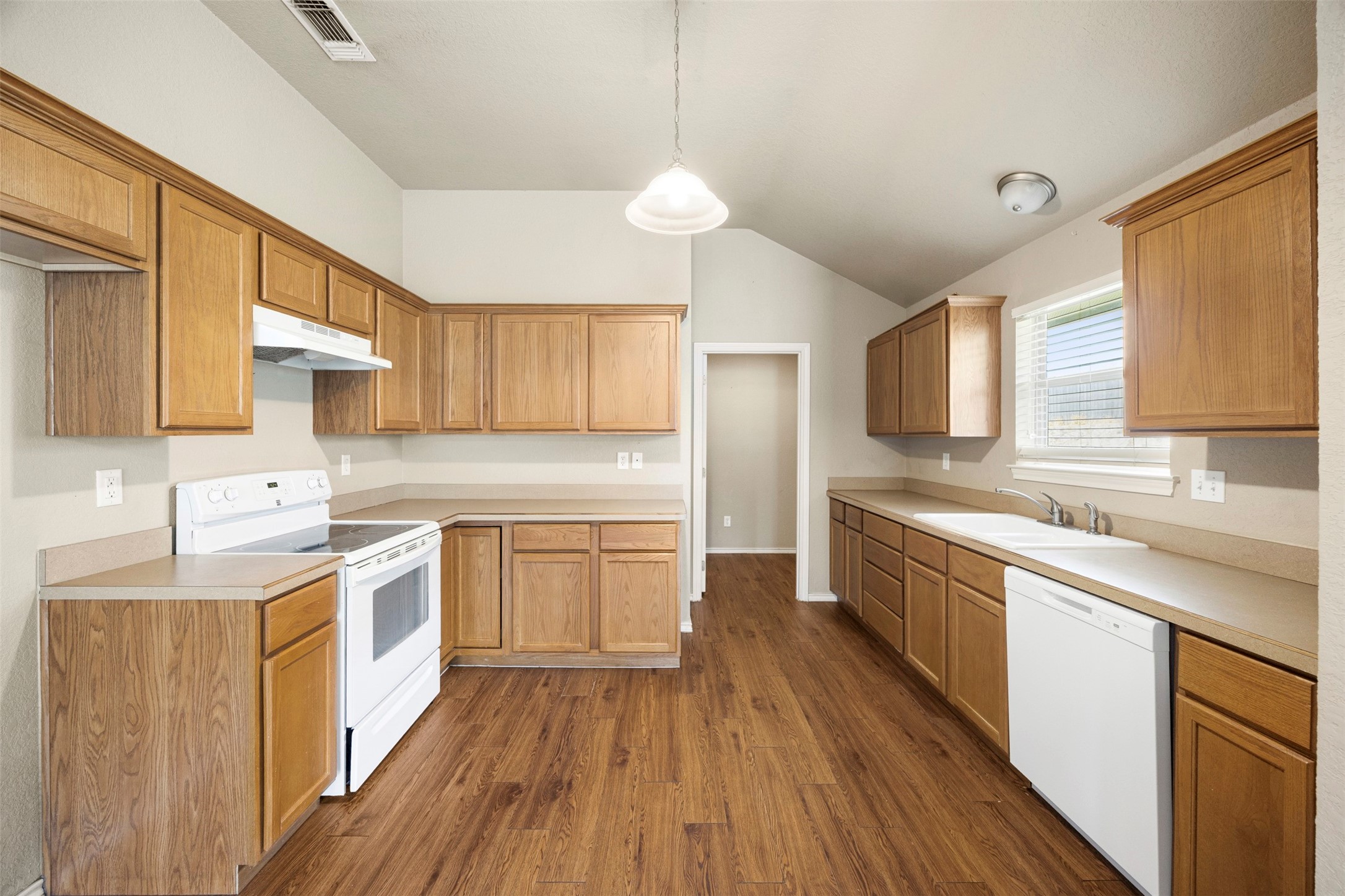 703 Bryan Street Glen Rose TX 76043