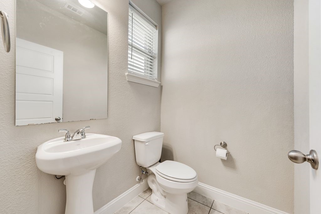 4929-4931 Sanger Circle Drive Sanger TX 76266