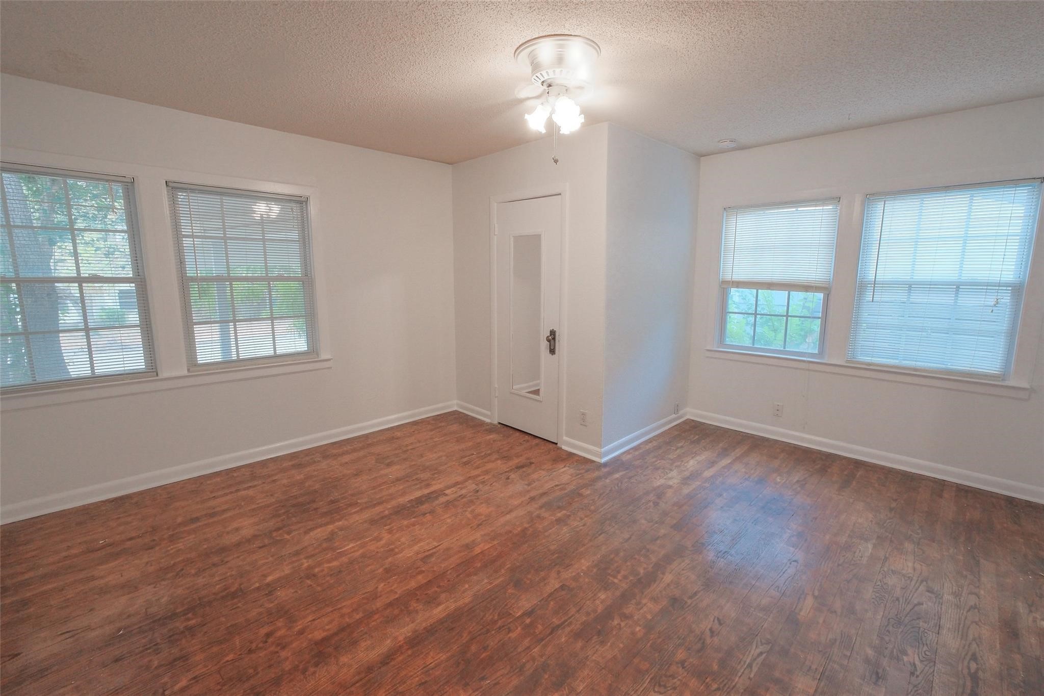 3900 Dexter Avenue Fort Worth TX 76107