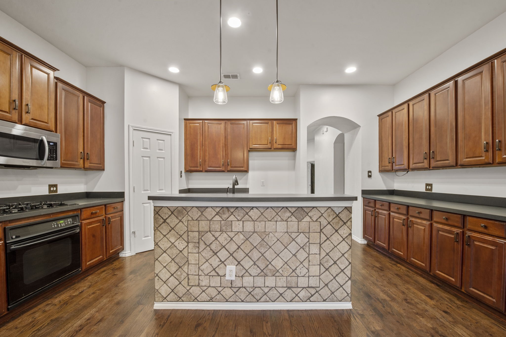 2404 Windgate Lane Frisco TX 75033