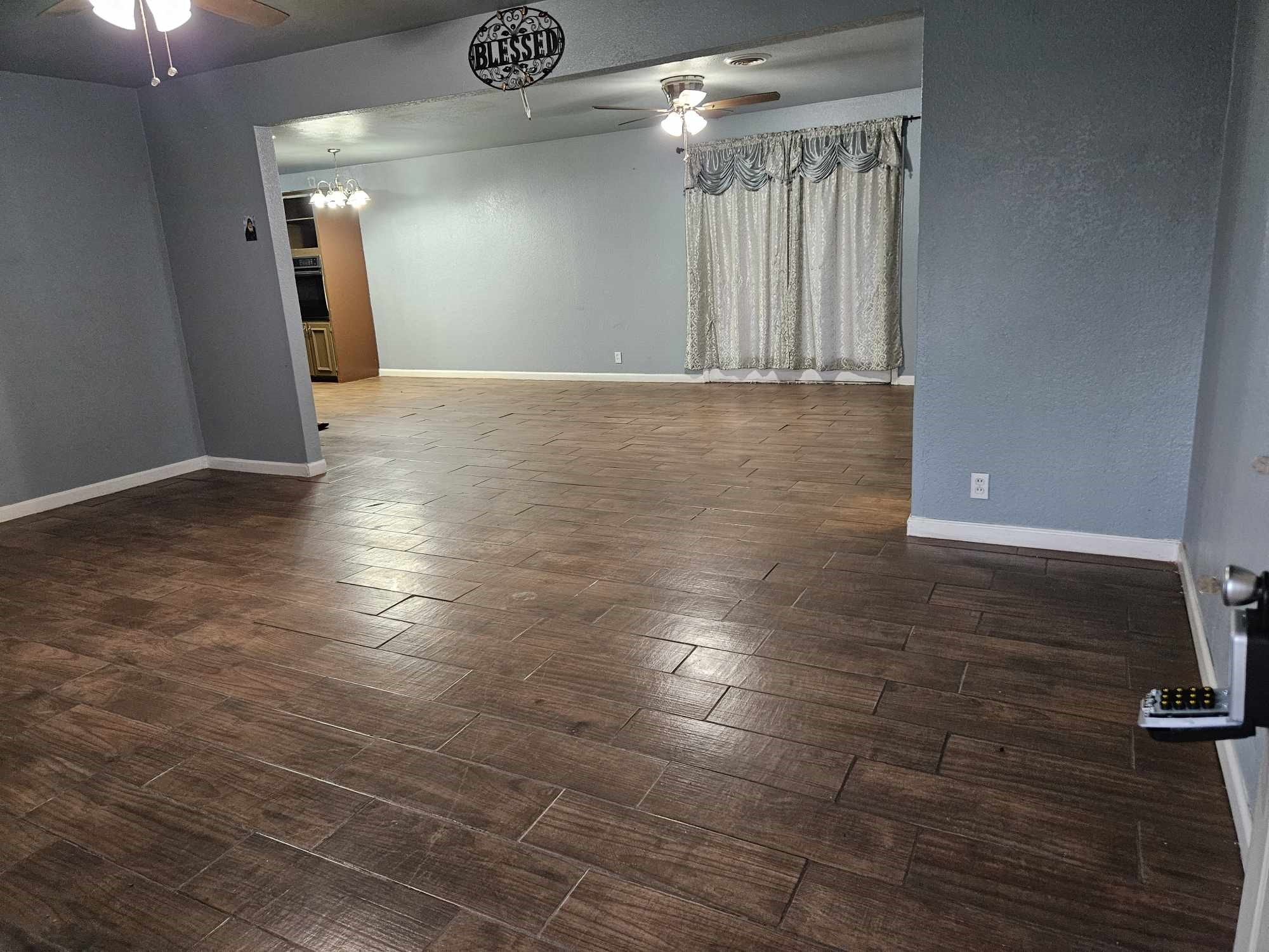 808 Mccurry Avenue Bedford TX 76022