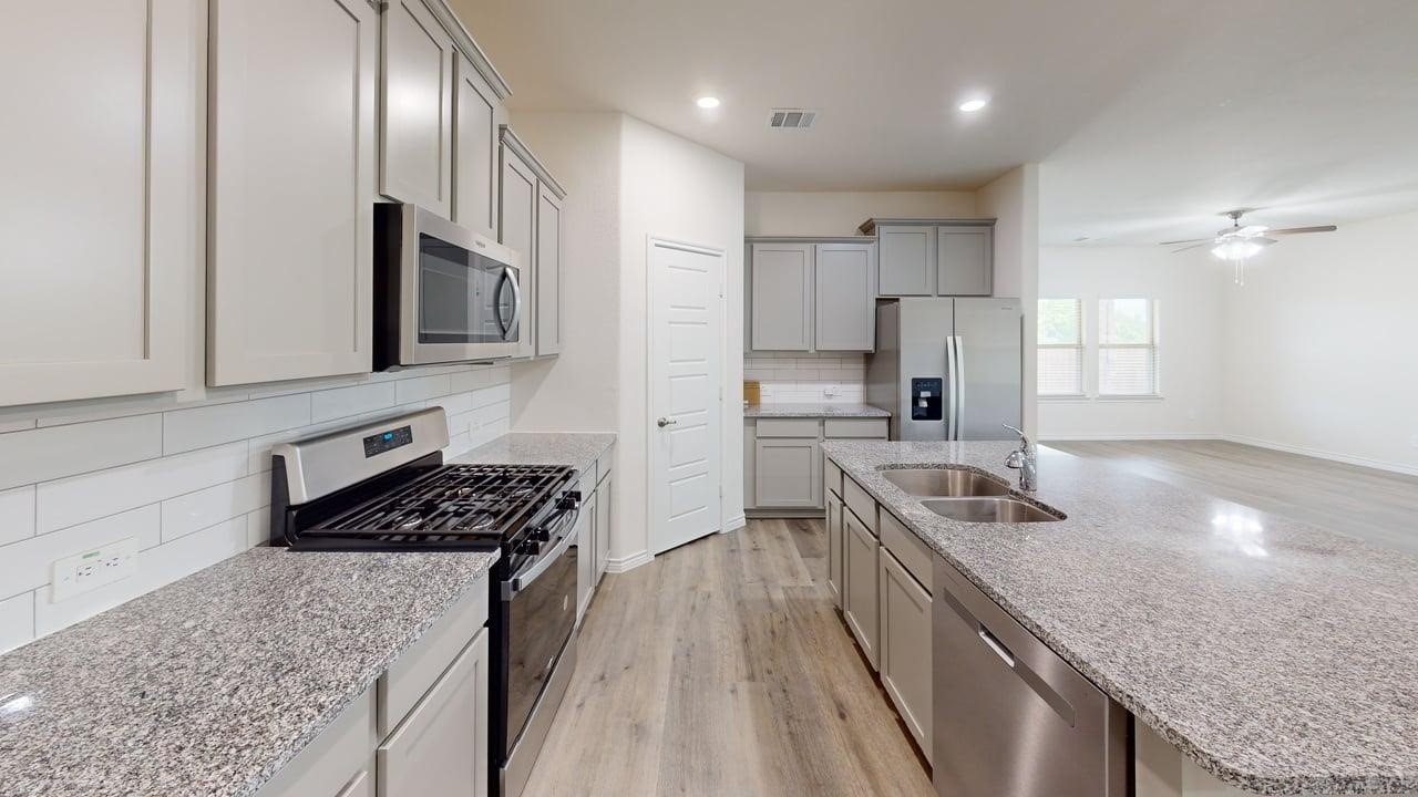 2901 Bald Eagle Boulevard Aubrey TX 76227