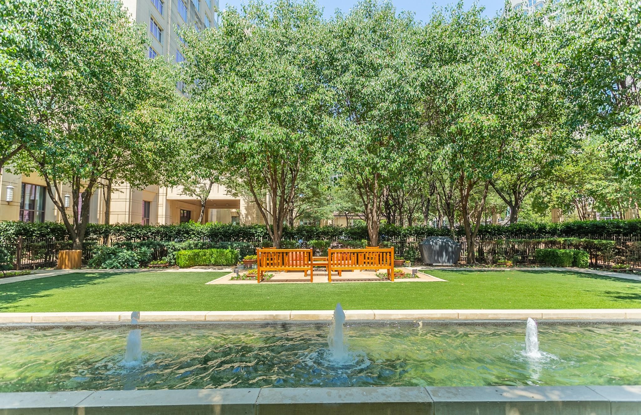 2525 N Pearl Street Dallas TX 75201
