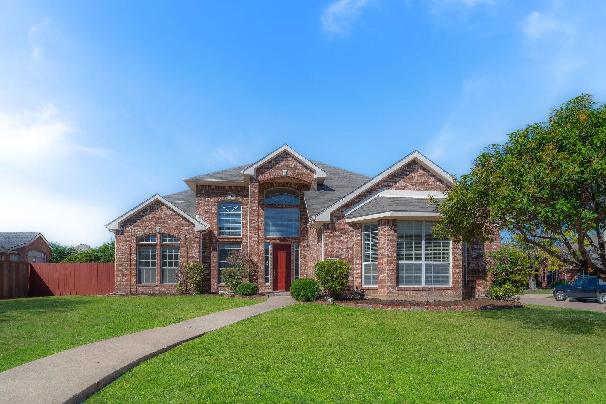 223 Briar Oak Drive Murphy TX 75094