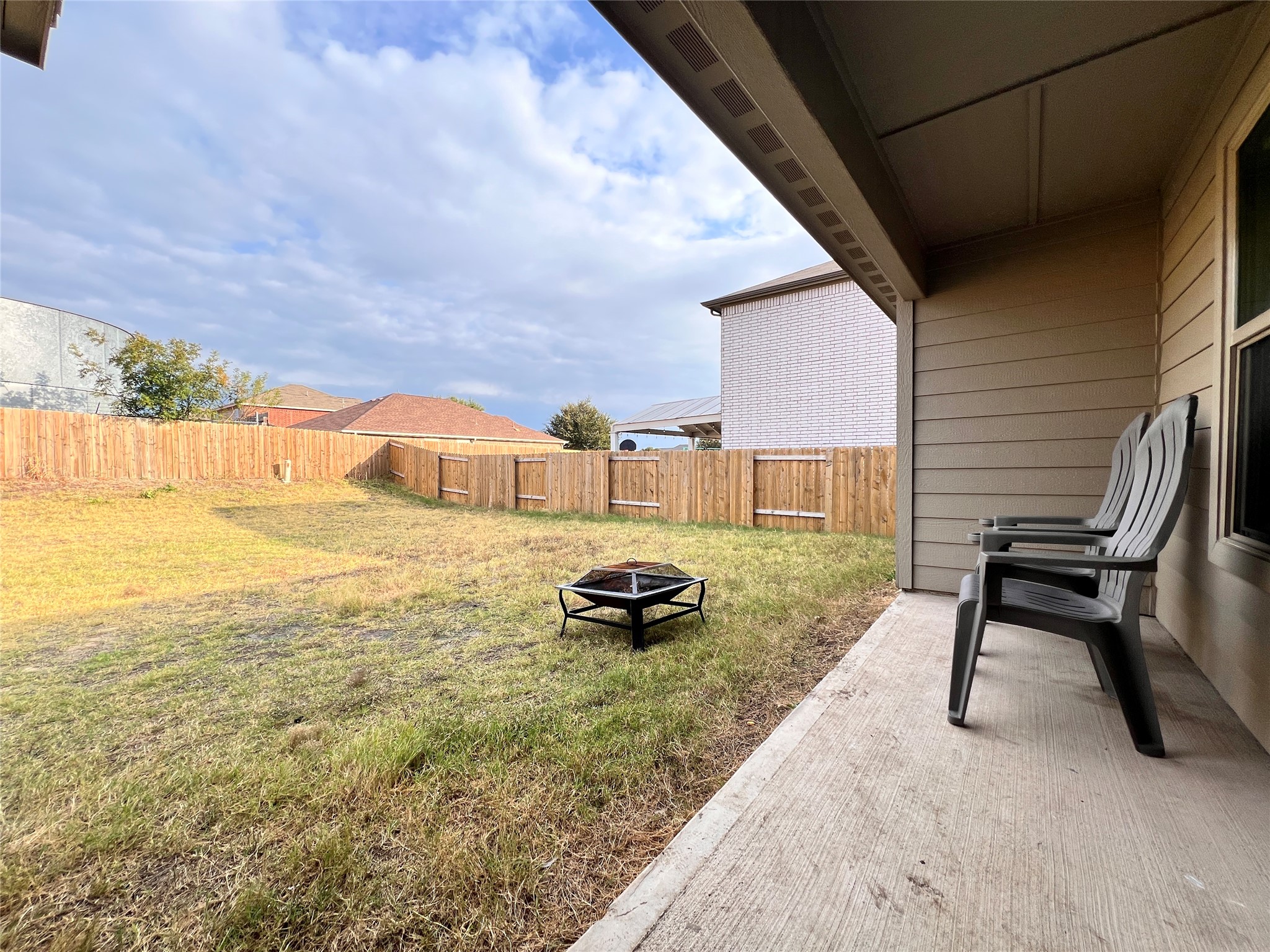 108 Telegraph Trail Newark TX 76071