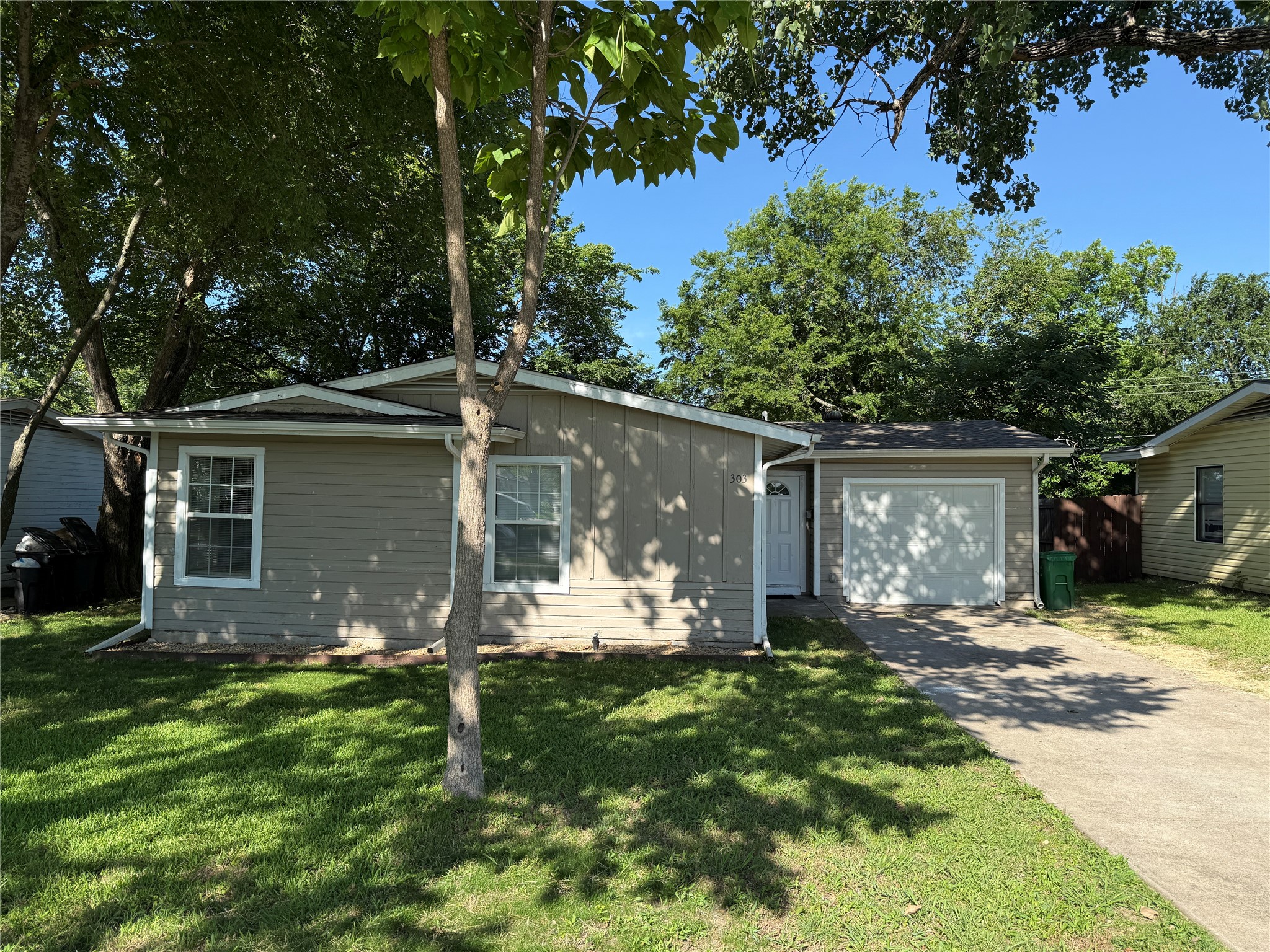 303 Ridgefield Circle Mesquite TX 75149