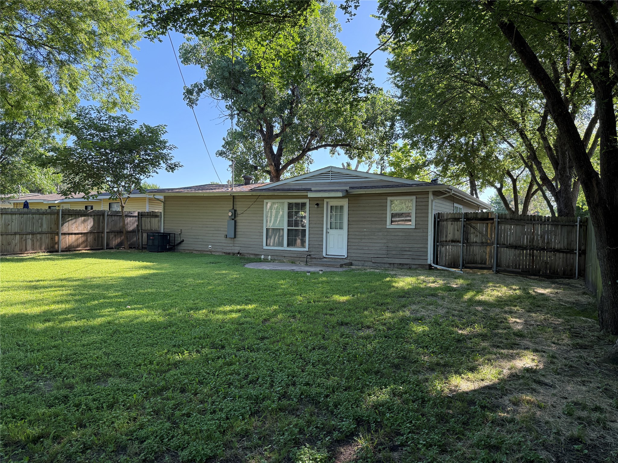 303 Ridgefield Circle Mesquite TX 75149