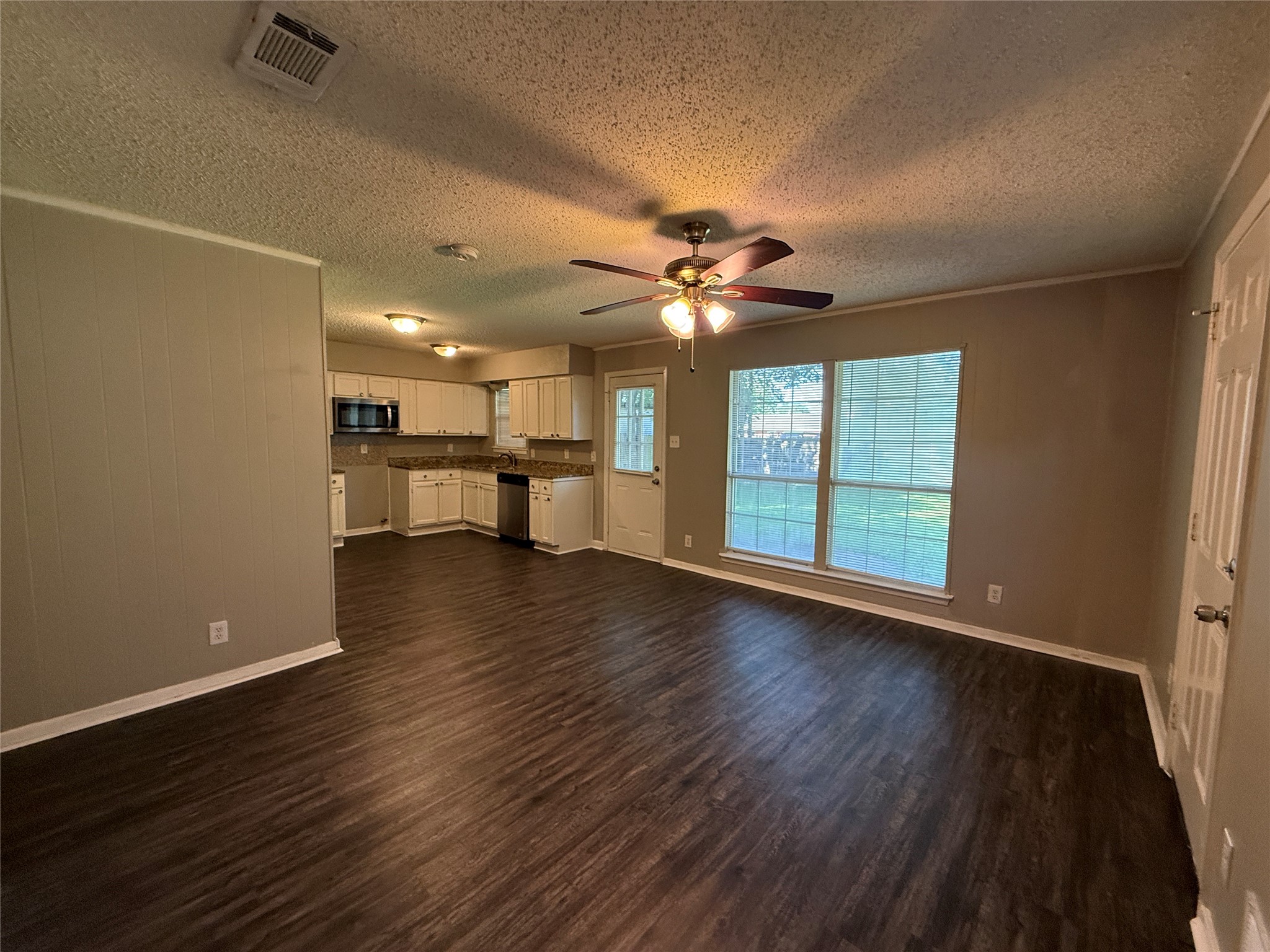 303 Ridgefield Circle Mesquite TX 75149