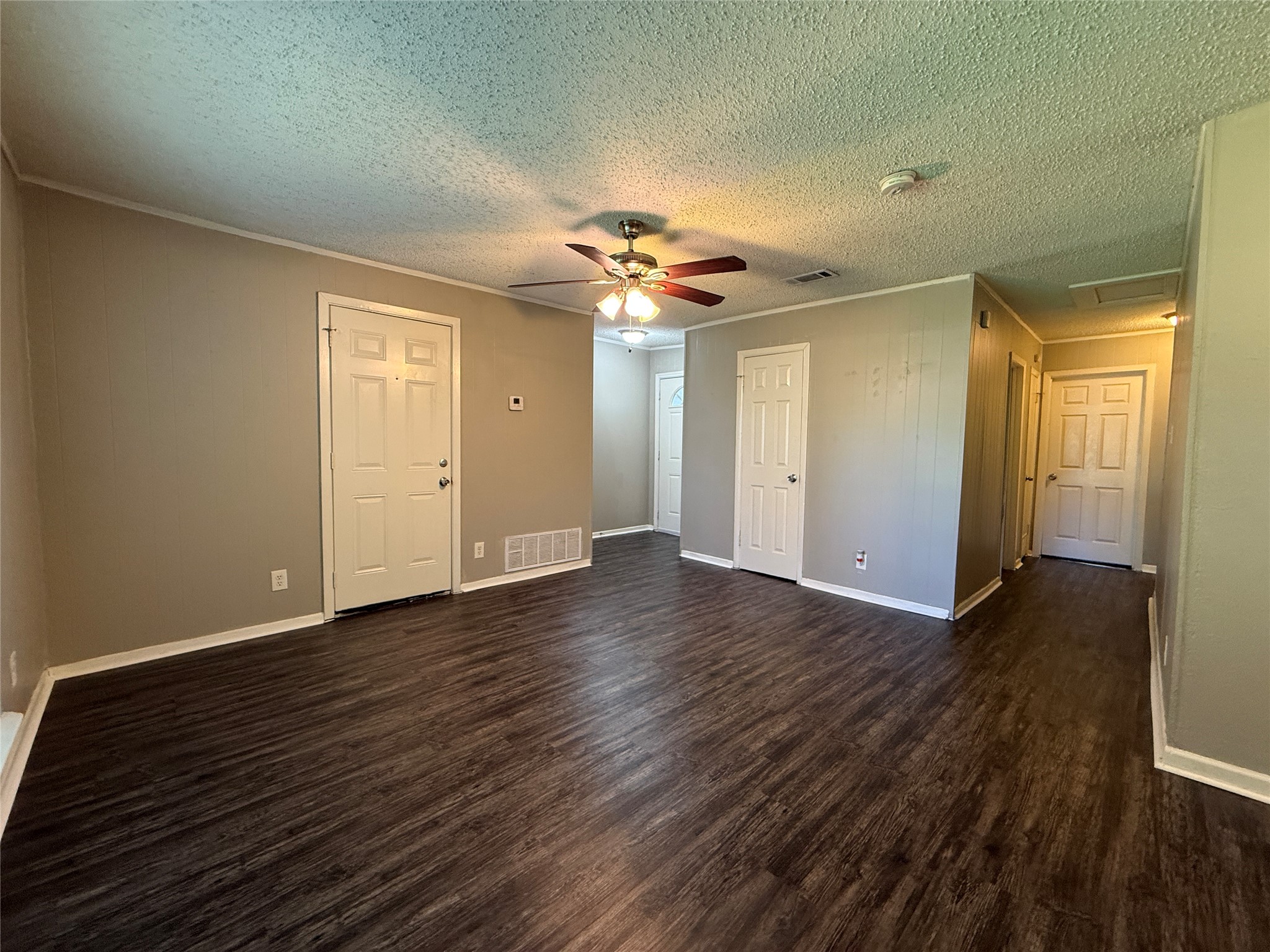 303 Ridgefield Circle Mesquite TX 75149
