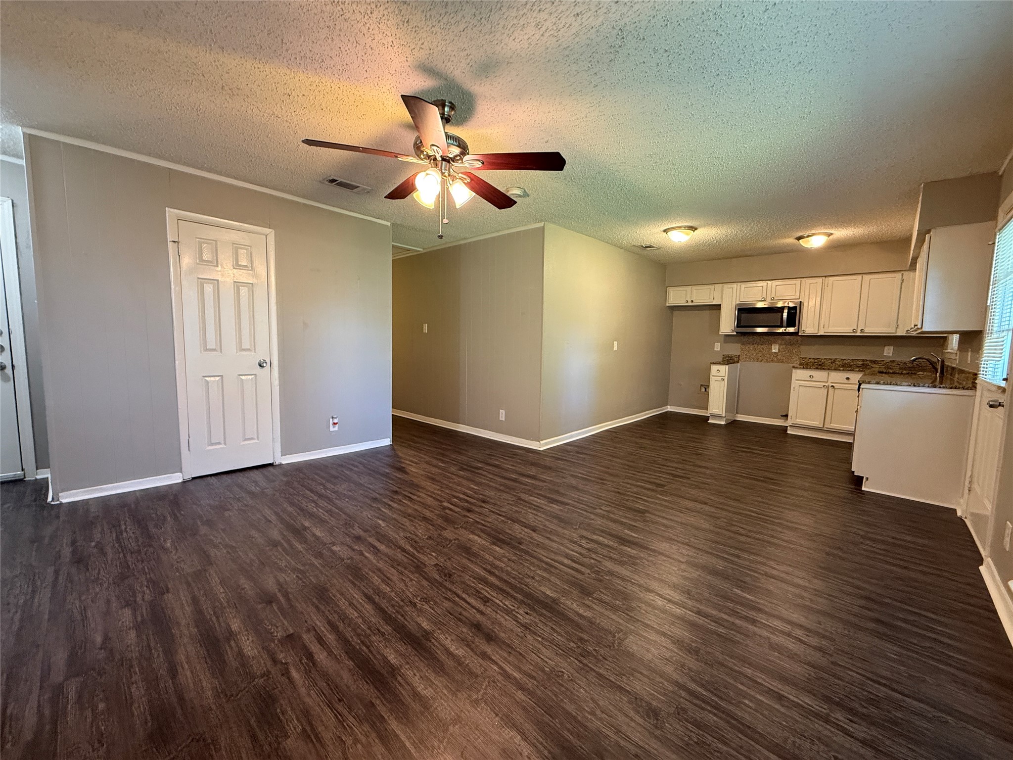 303 Ridgefield Circle Mesquite TX 75149