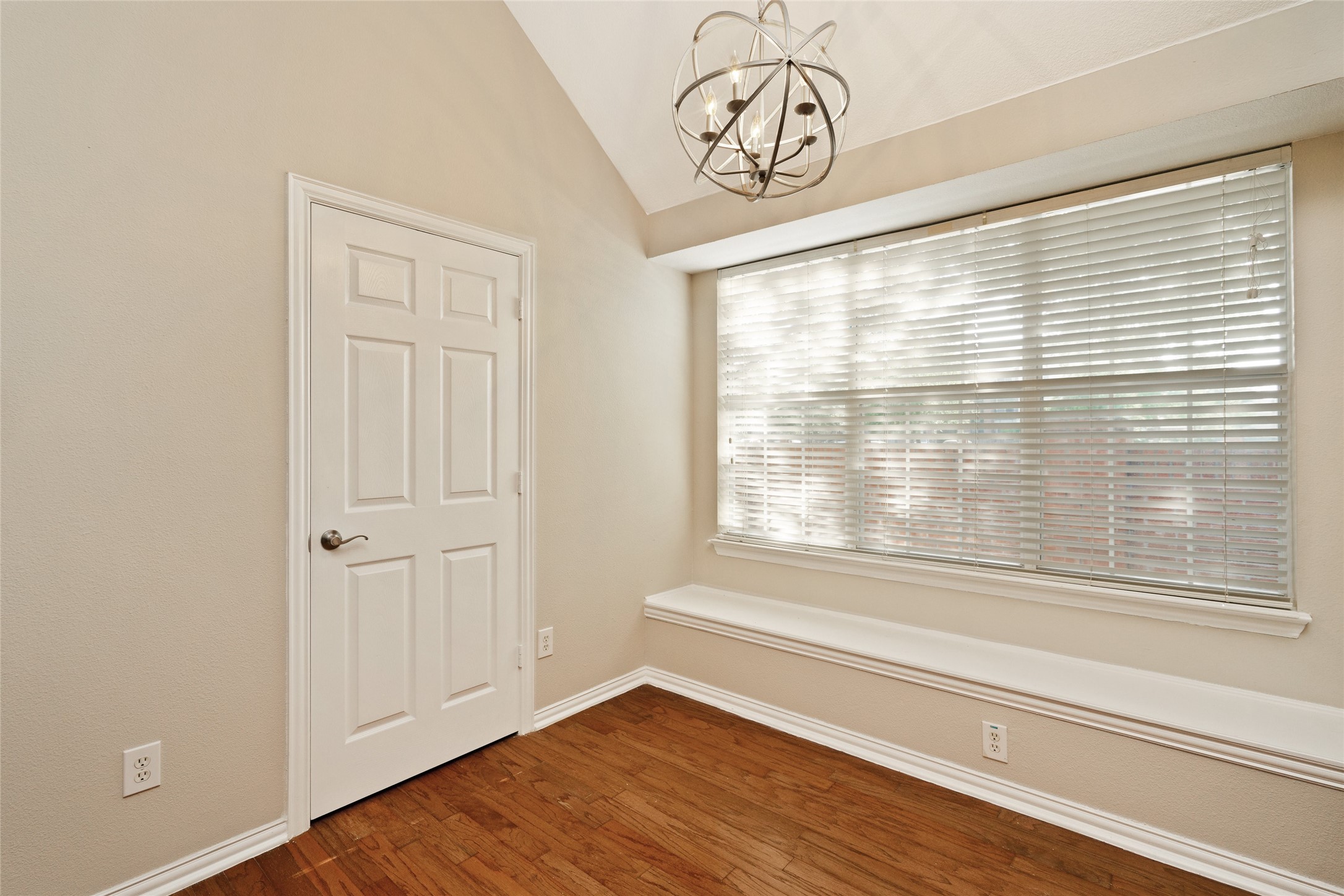 114 Midcrest Drive Irving TX 75063