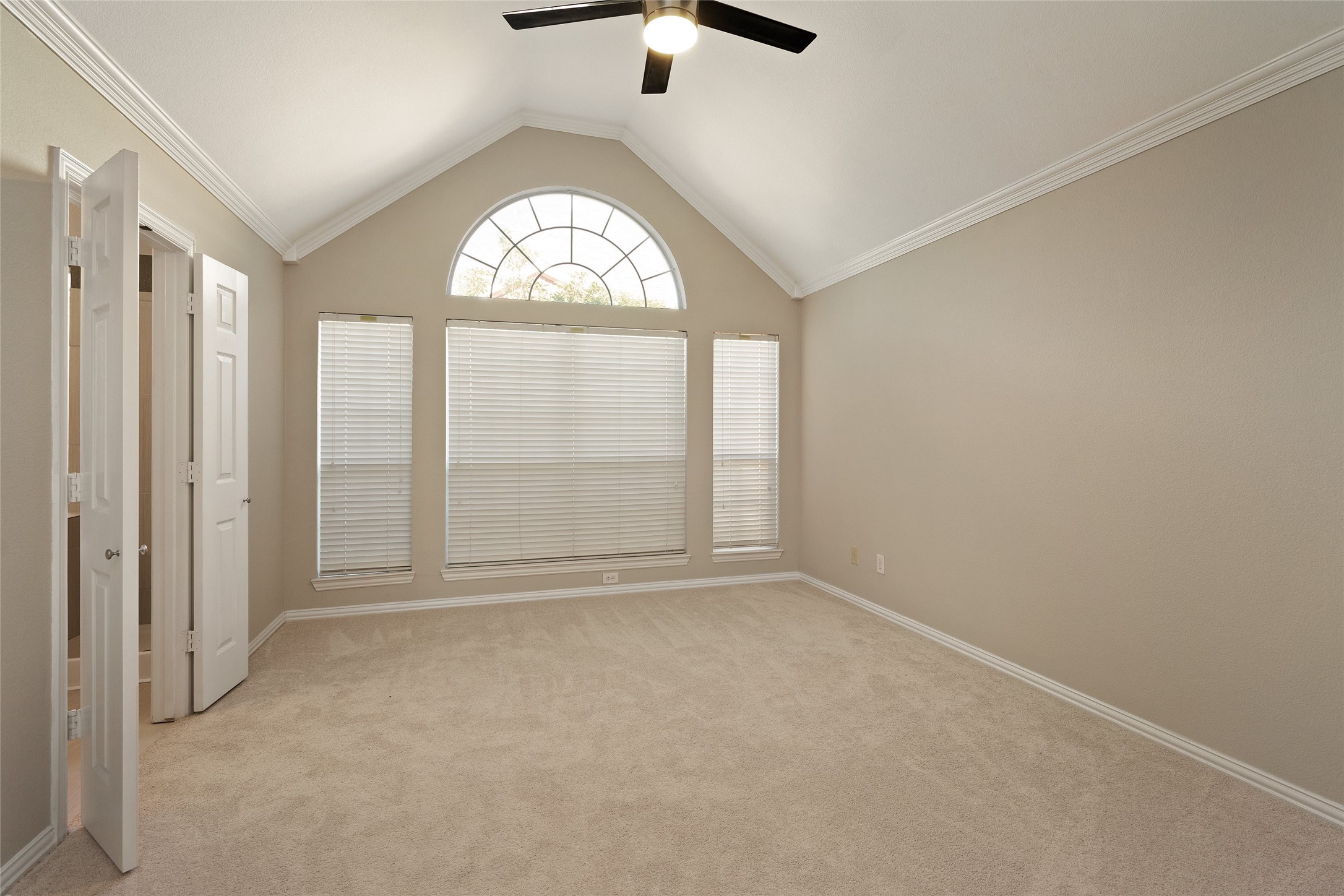 114 Midcrest Drive Irving TX 75063