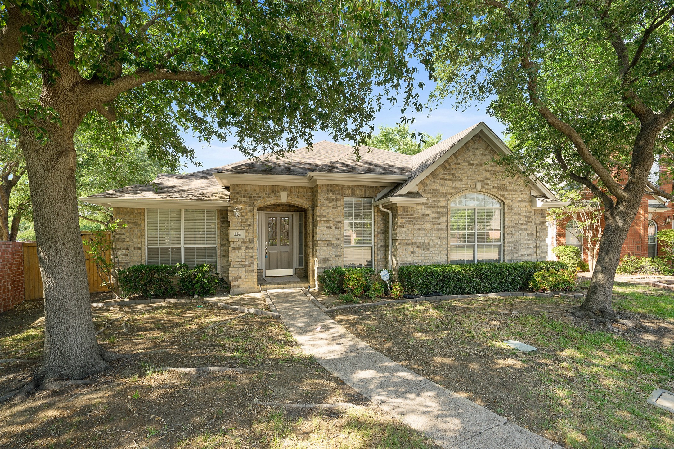 114 Midcrest Drive Irving TX 75063