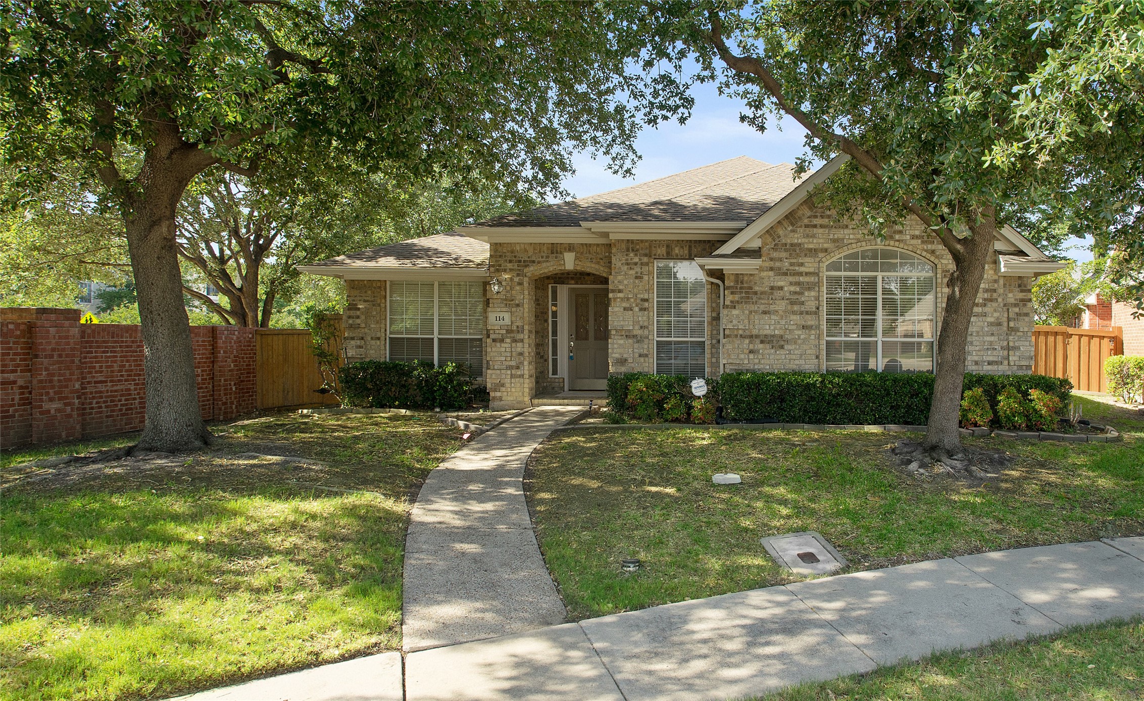 114 Midcrest Drive Irving TX 75063