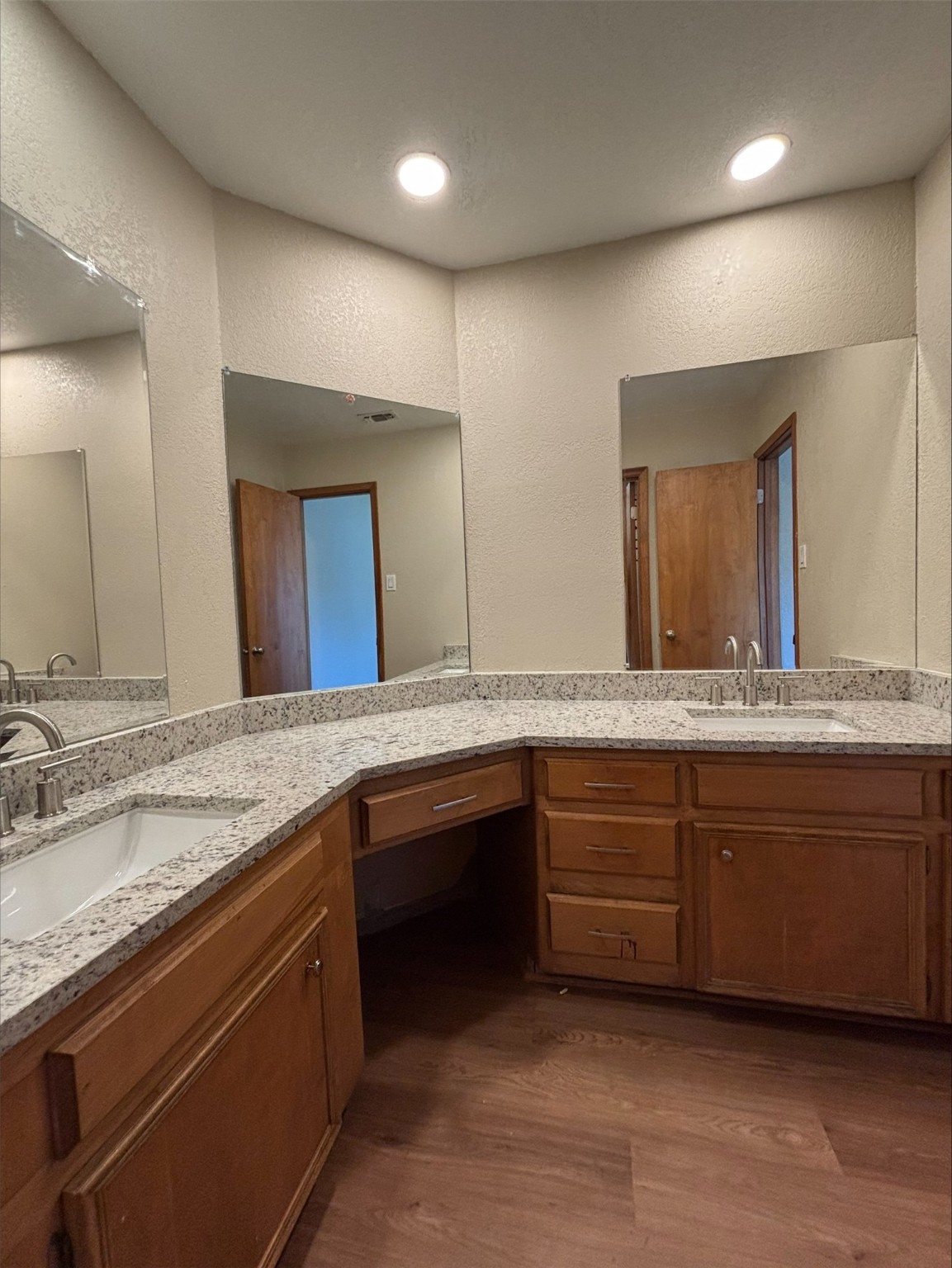 702 Matthews Court Arlington TX 76012