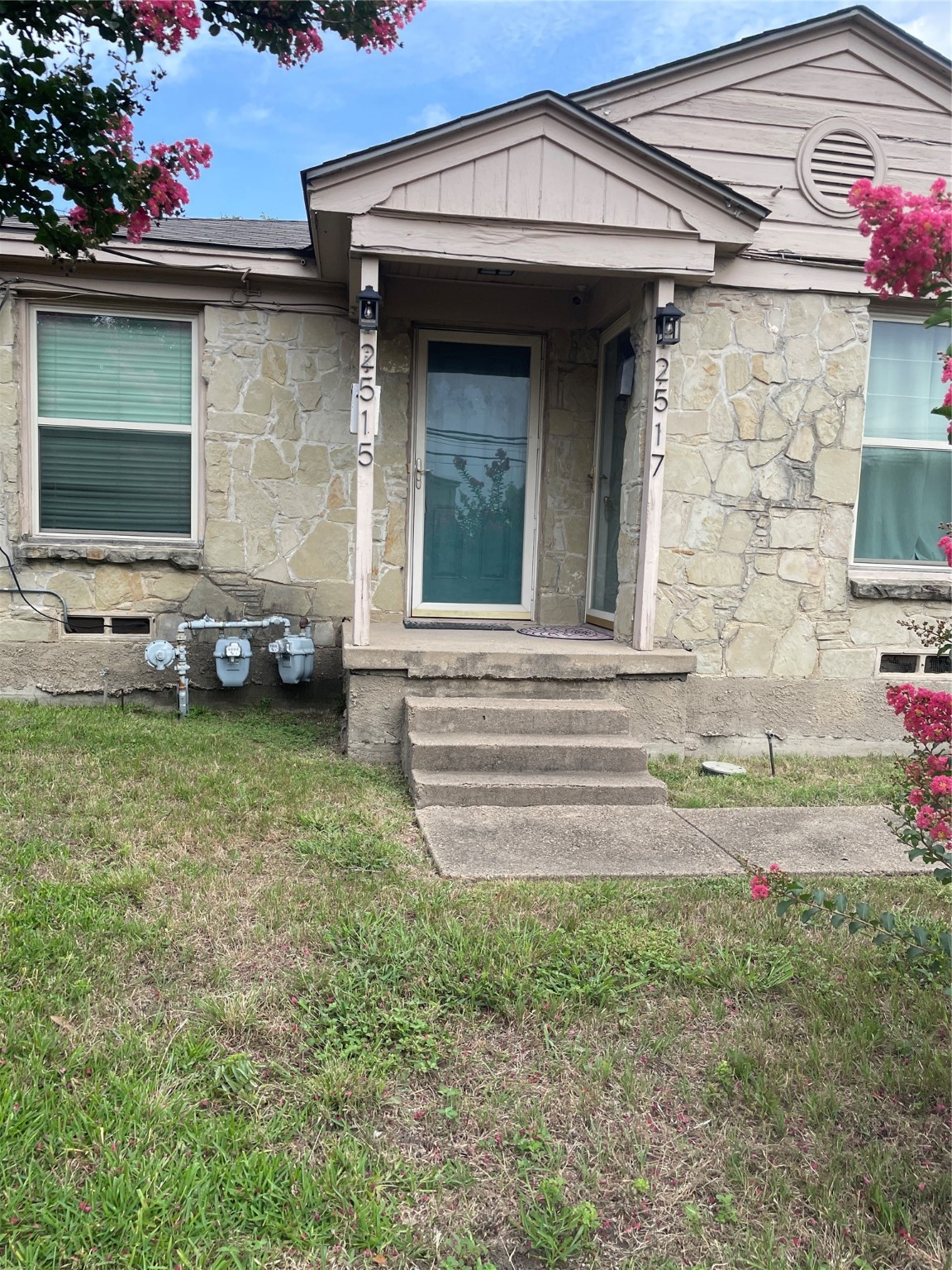 2517 Amelia Dallas TX 75235