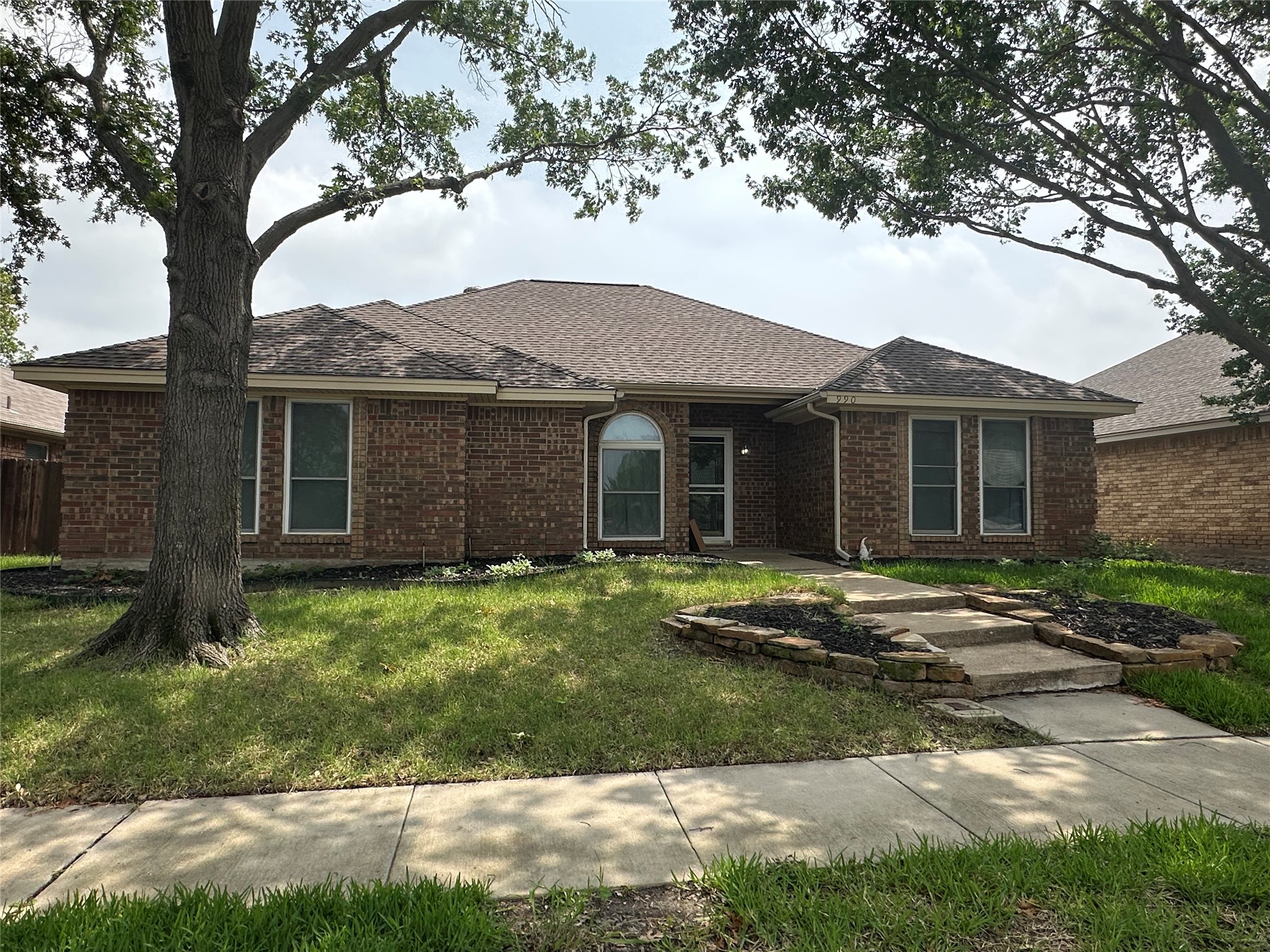 990 Camden Drive Lewisville TX 75067