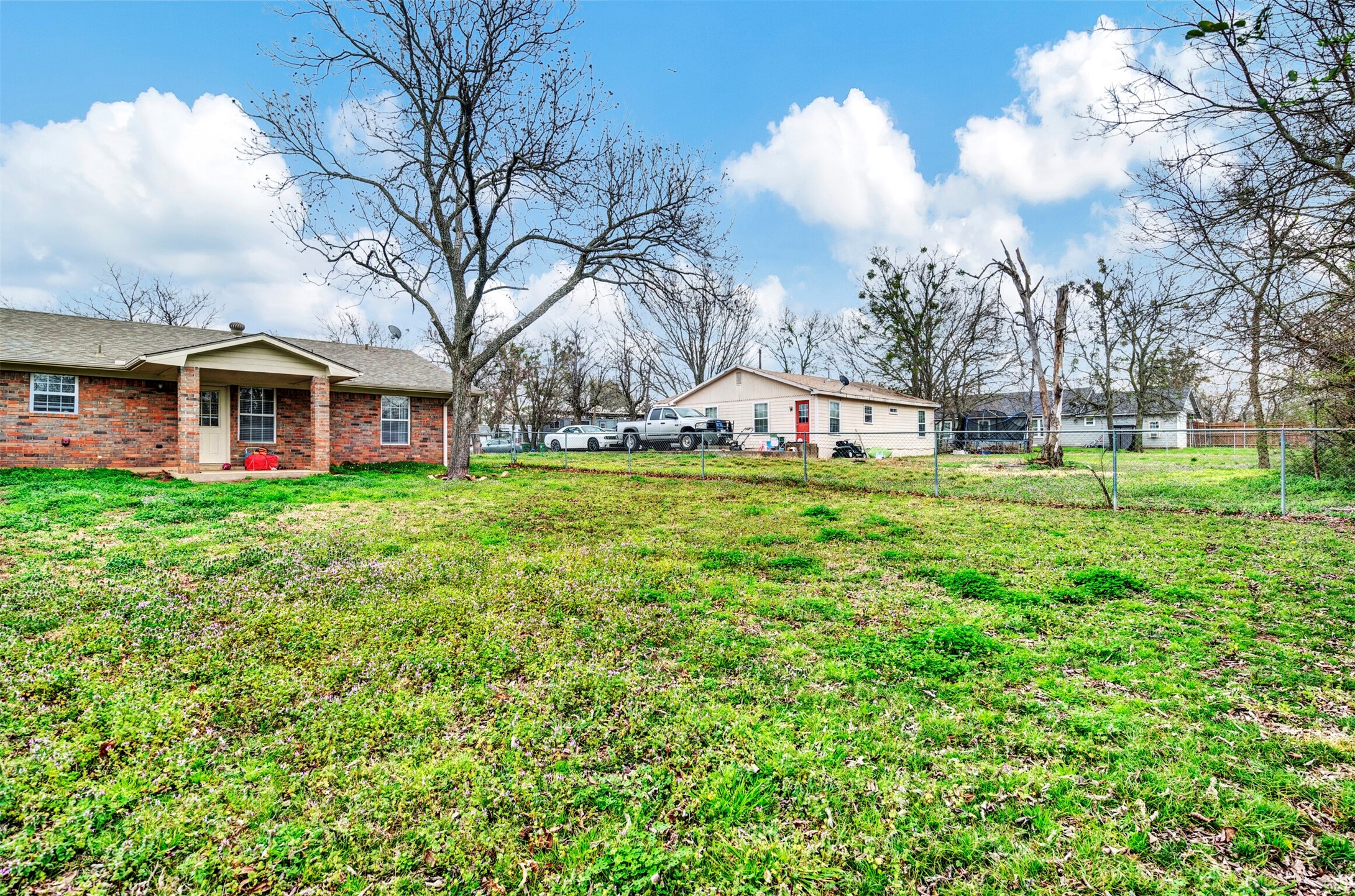 307 N Jordan Street Whitesboro TX 76273