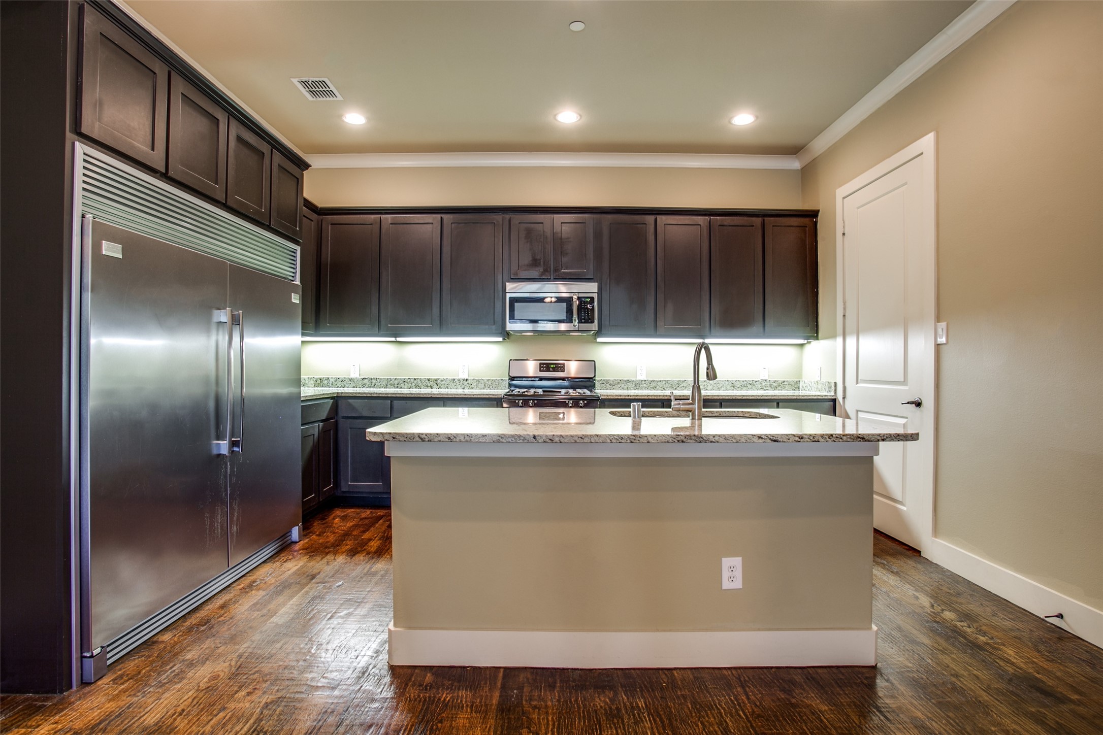 4111 Rawlins Street Dallas TX 75219