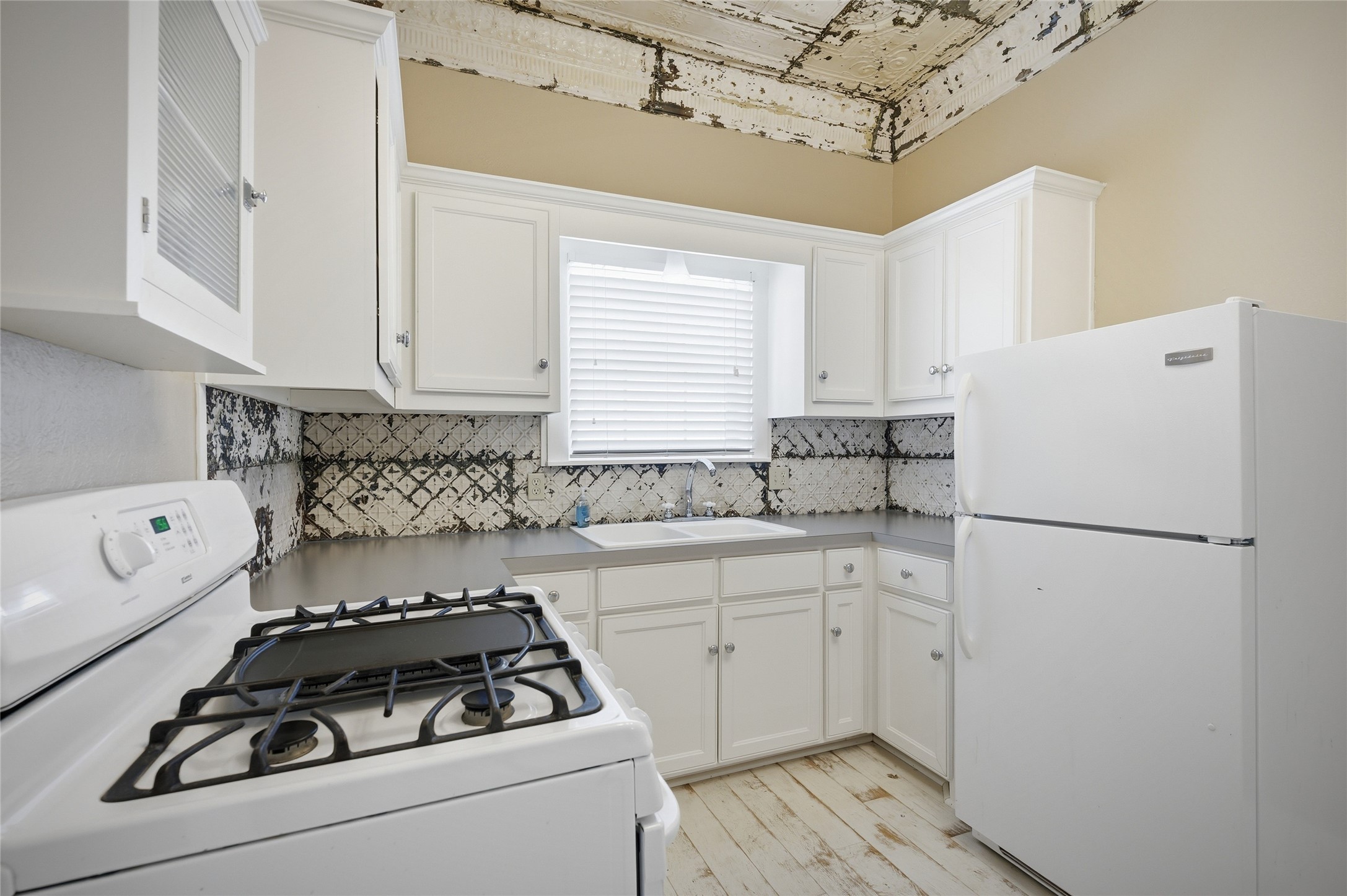108 N Eddy Avenue Denison TX 75020