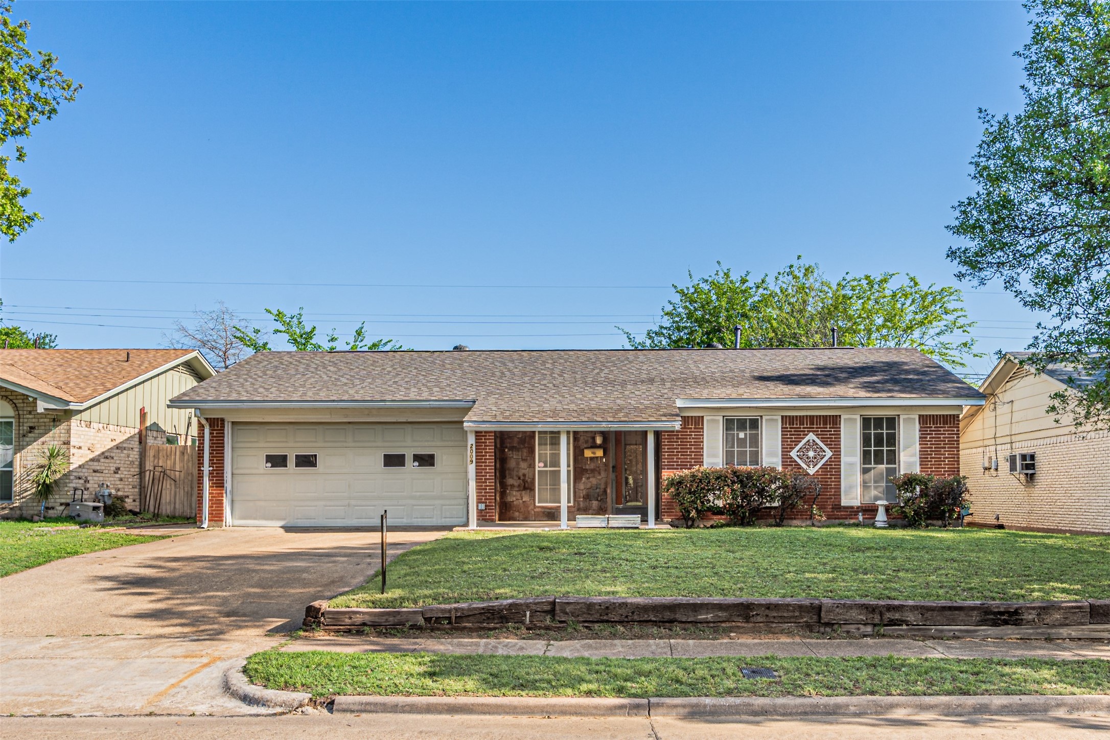 2009 Meadow Lark Lane Irving TX 75060