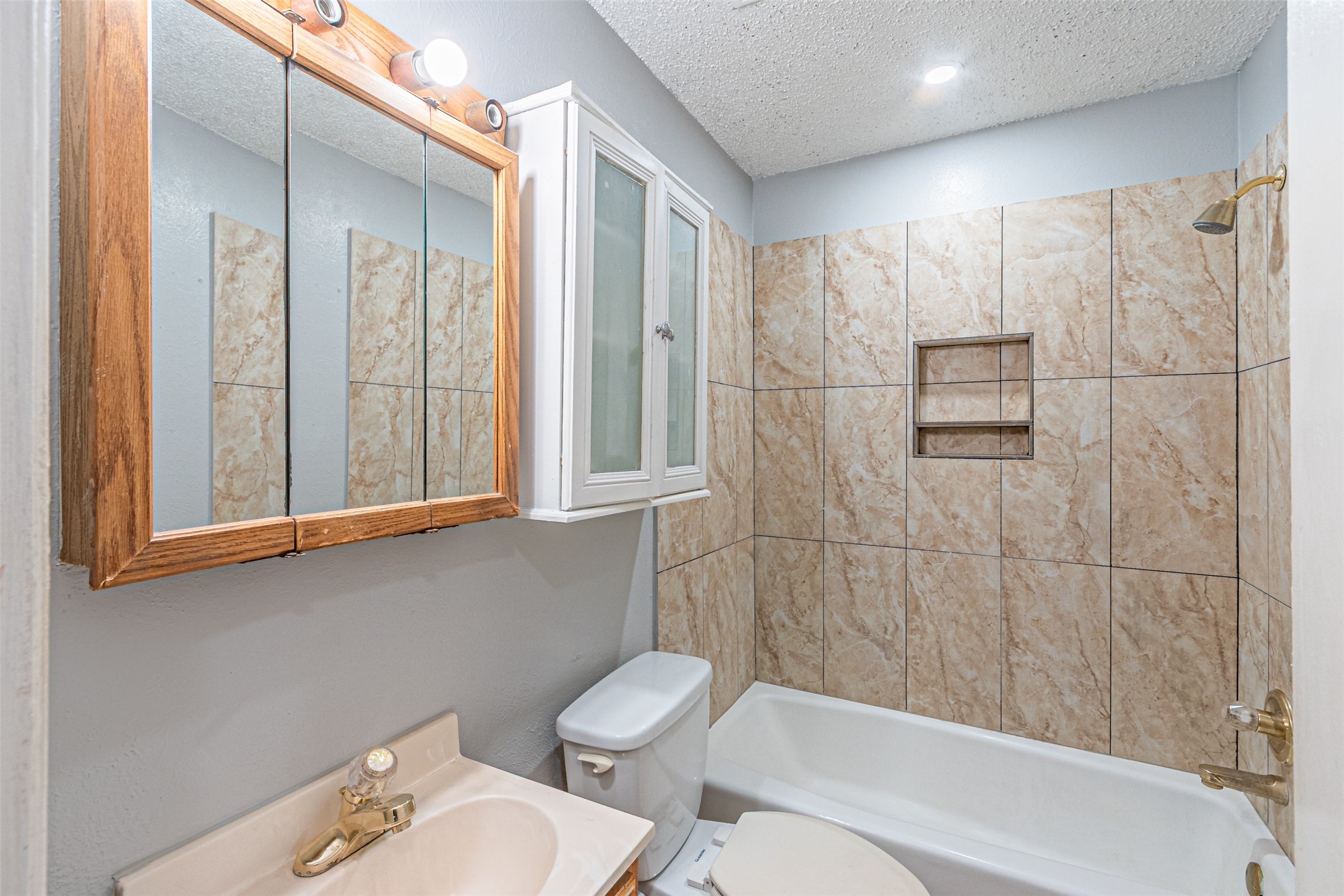 2009 Meadow Lark Lane Irving TX 75060