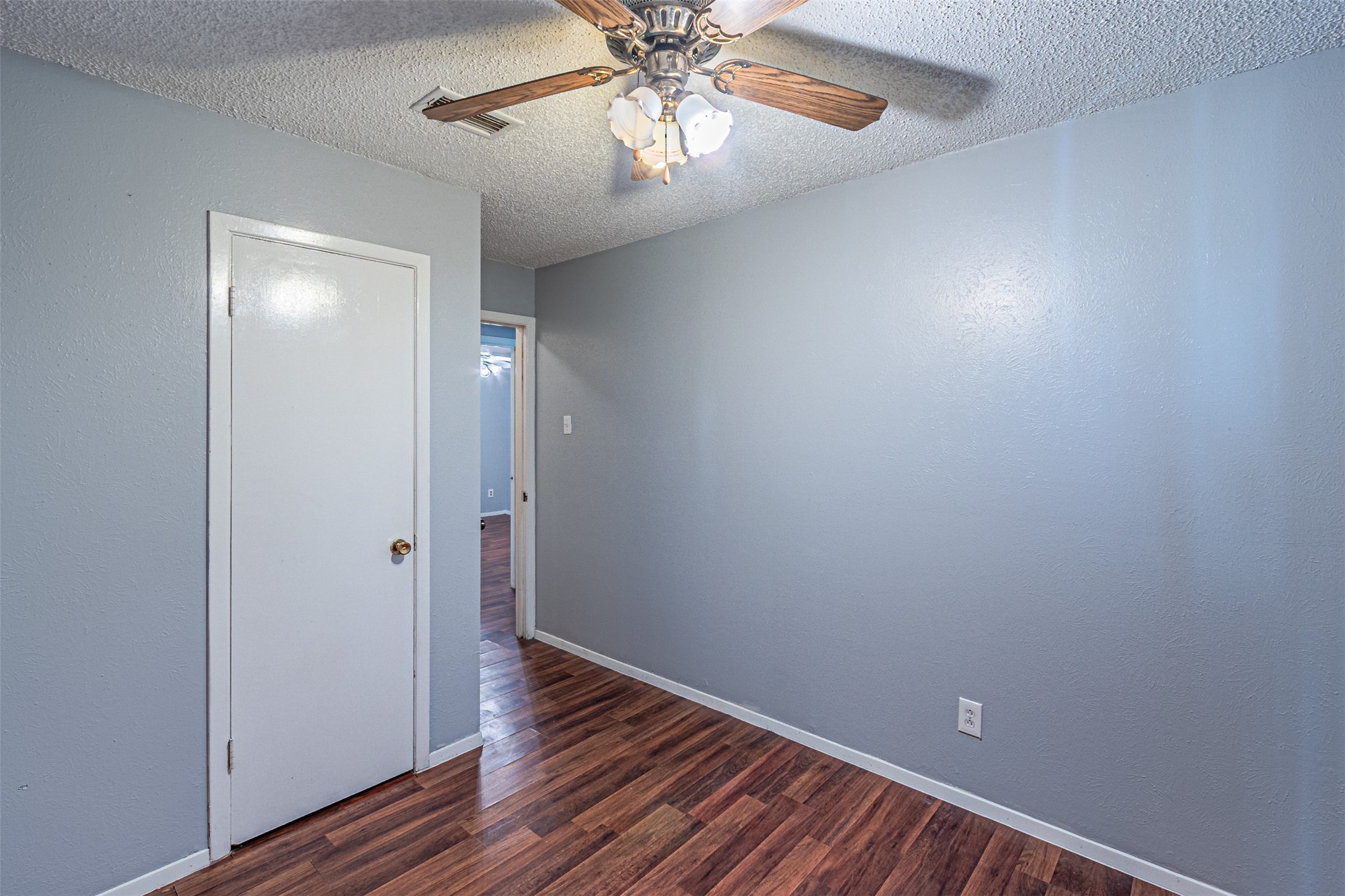 2009 Meadow Lark Lane Irving TX 75060