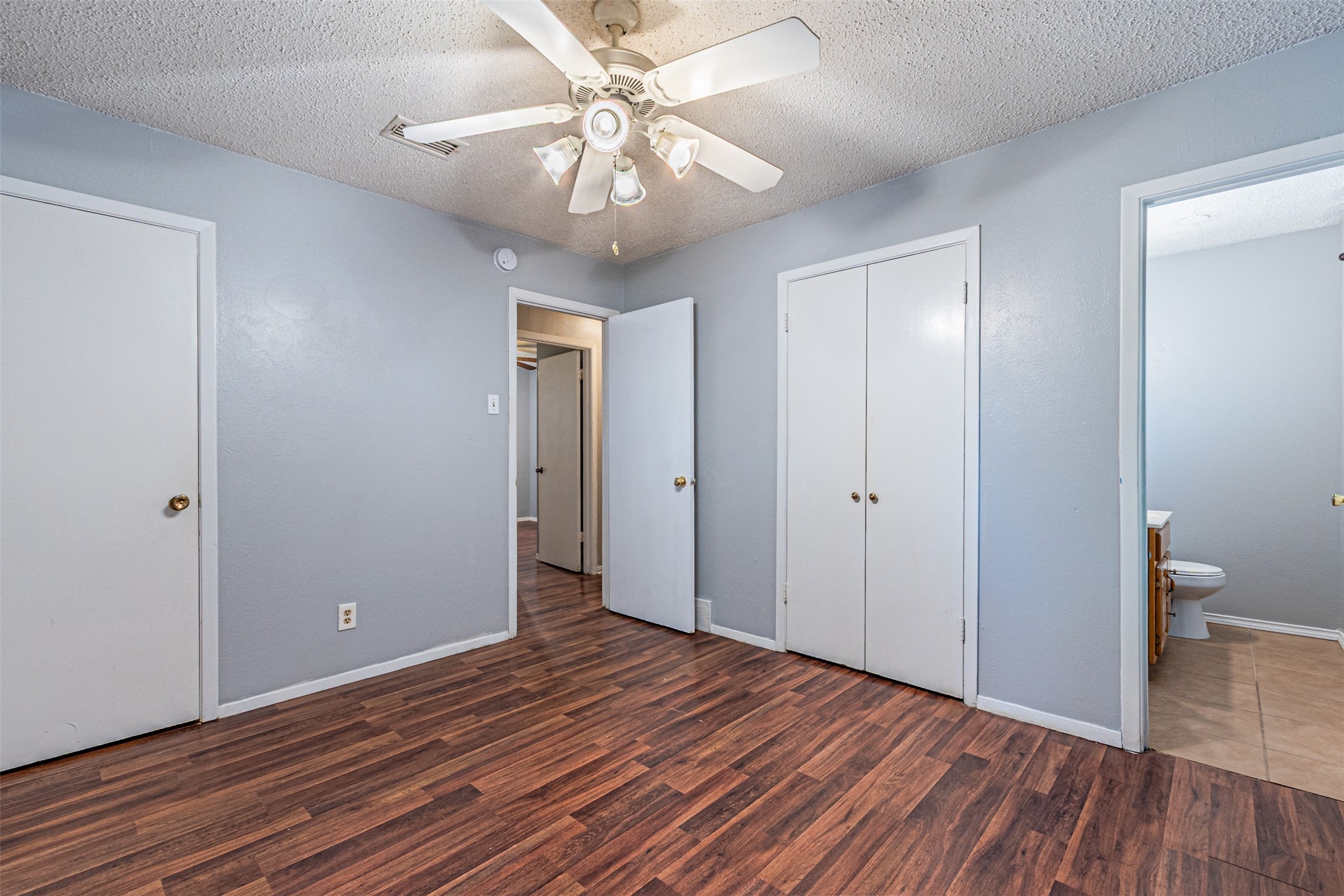 2009 Meadow Lark Lane Irving TX 75060