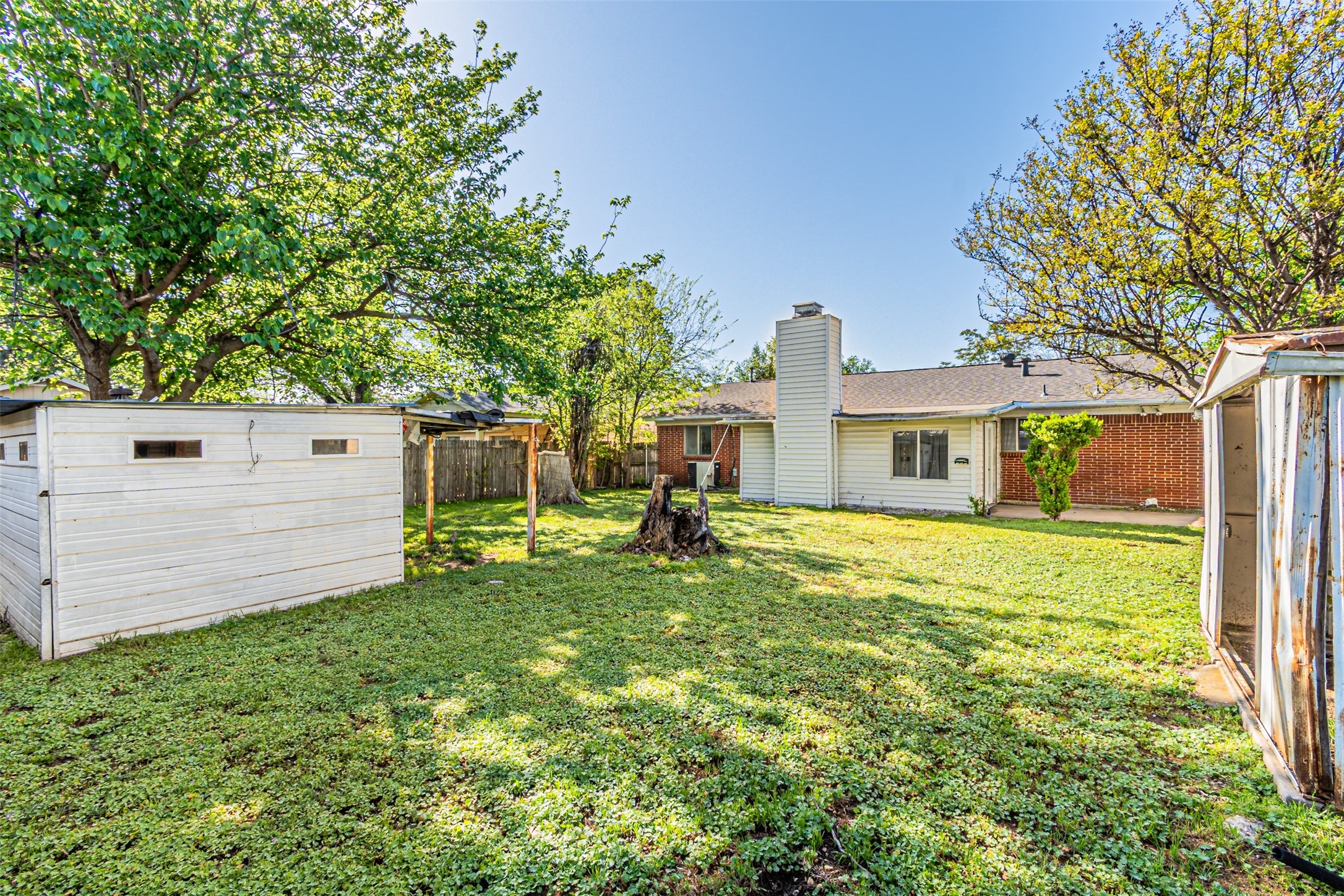 2009 Meadow Lark Lane Irving TX 75060