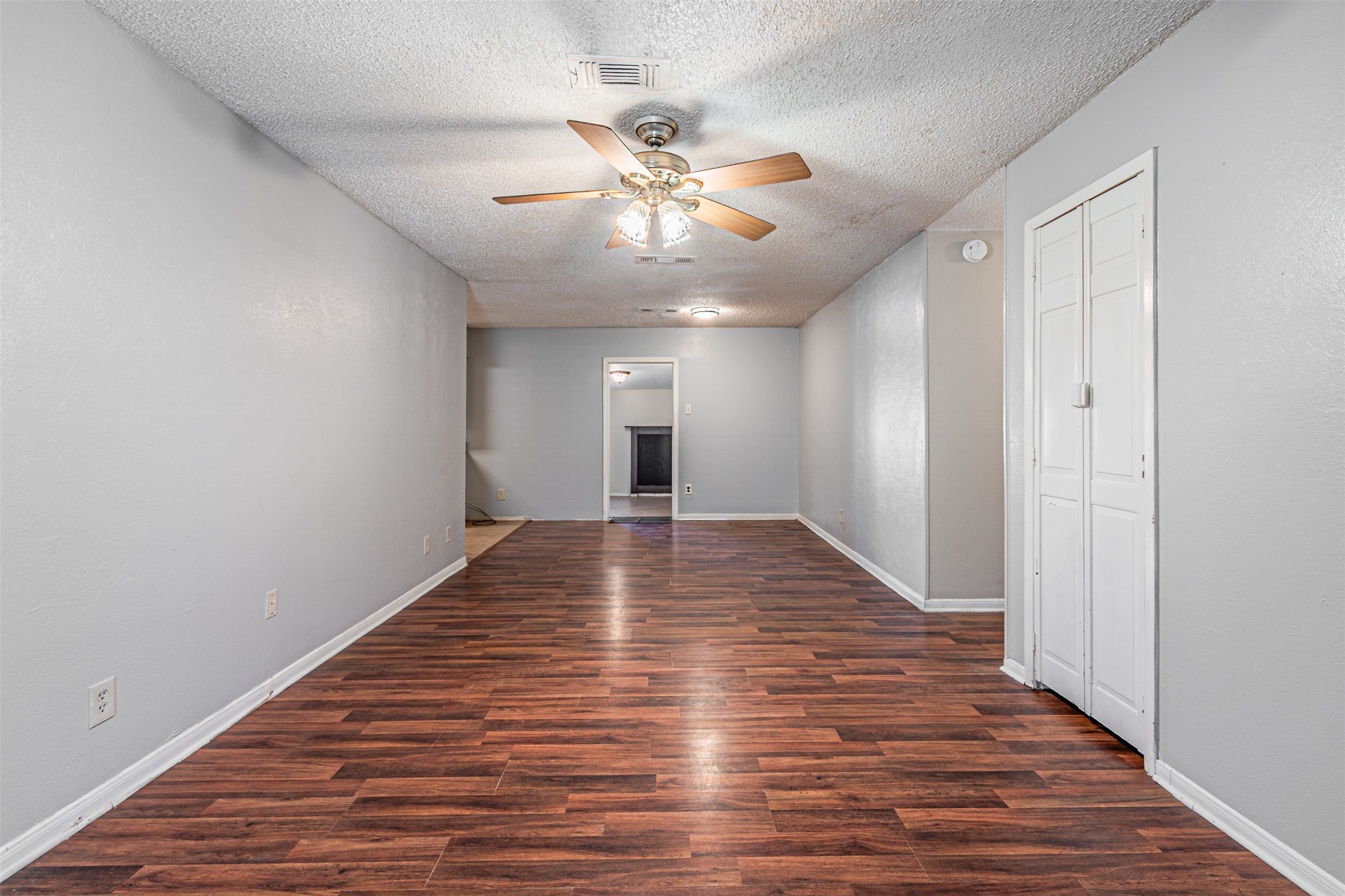 2009 Meadow Lark Lane Irving TX 75060