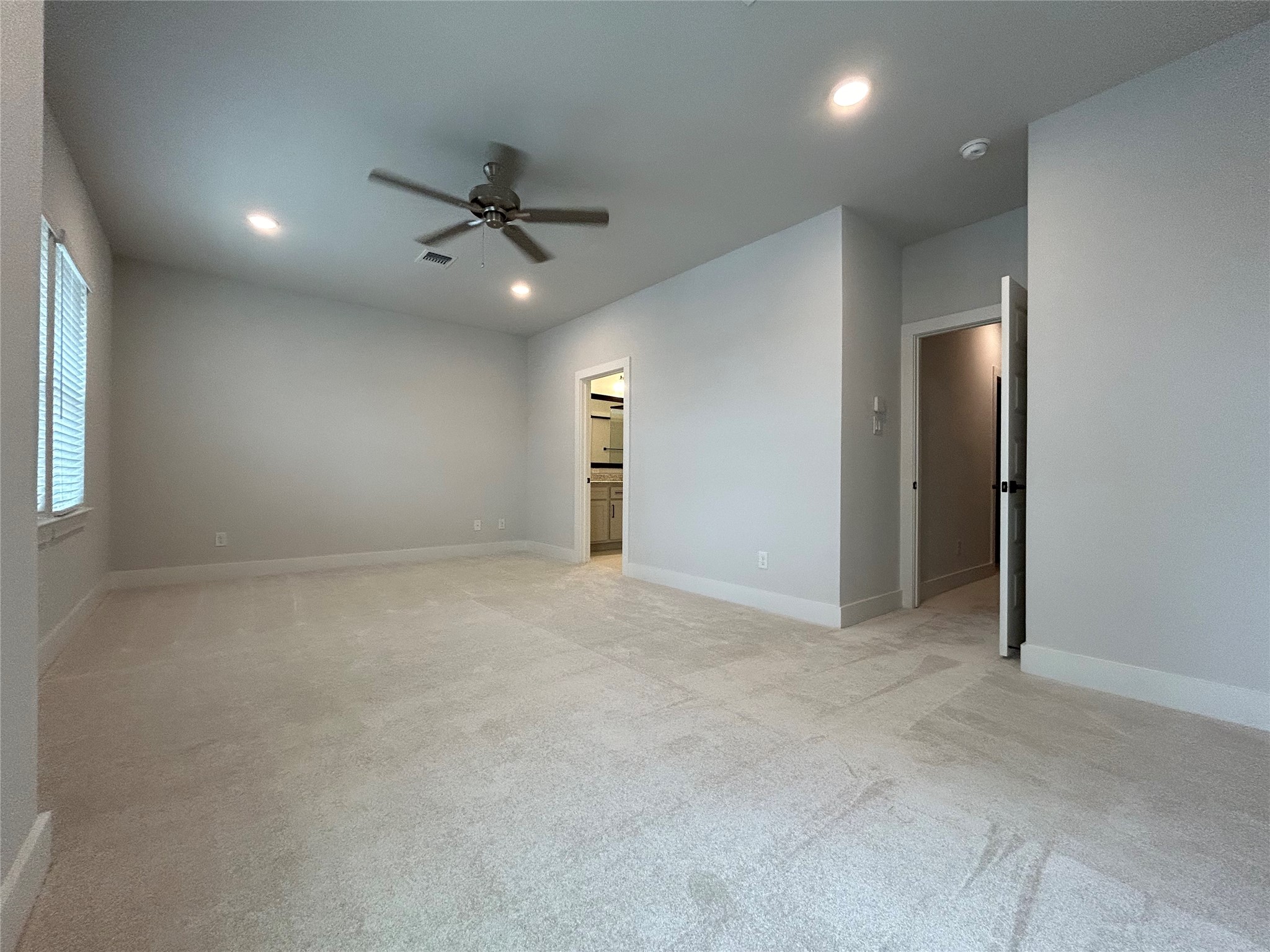 564 Mission Trail Arlington TX 76010
