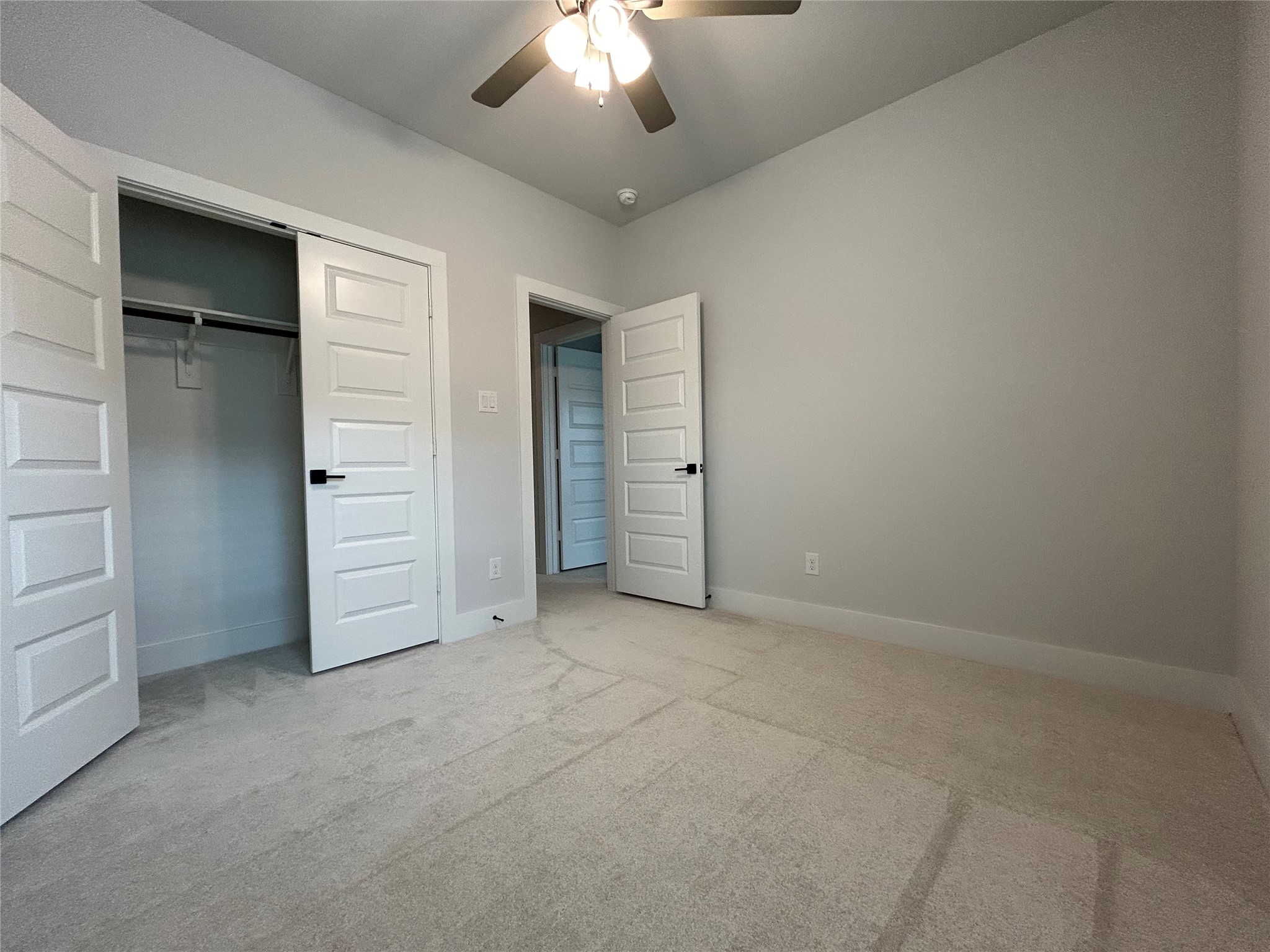 564 Mission Trail Arlington TX 76010