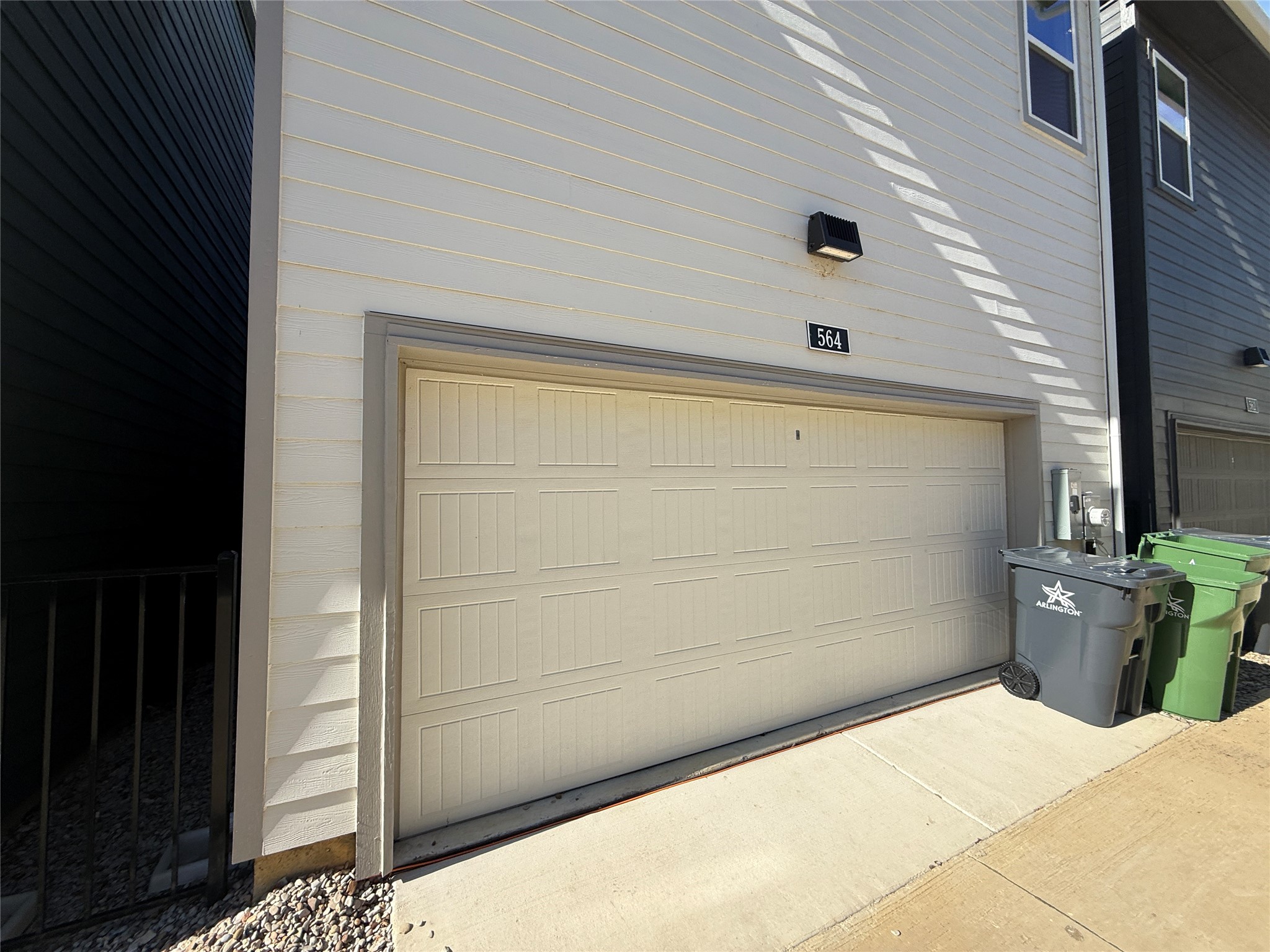 564 Mission Trail Arlington TX 76010