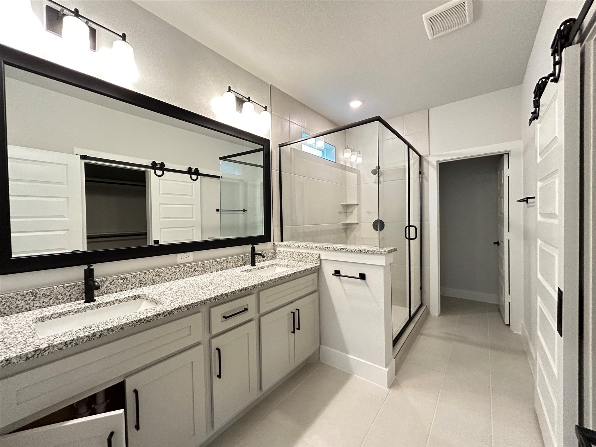 564 Mission Trail Arlington TX 76010