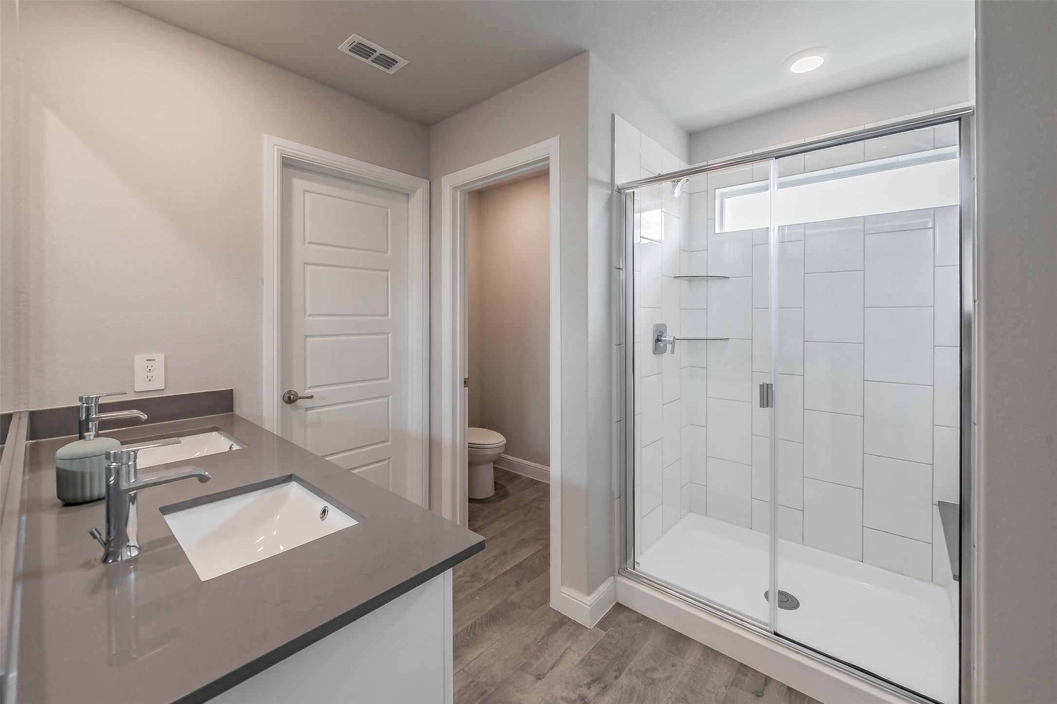 612 Capstone Circle Granbury TX 76048