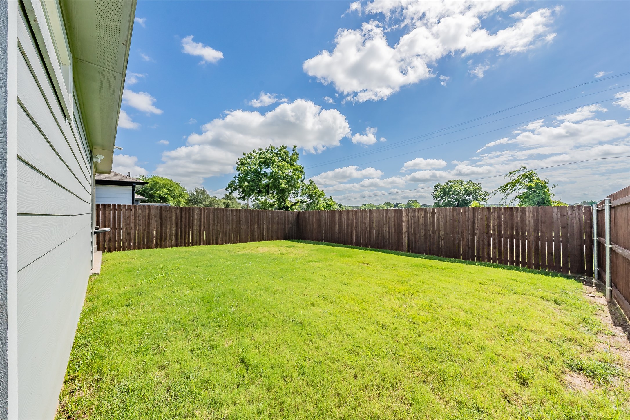 612 Capstone Circle Granbury TX 76048