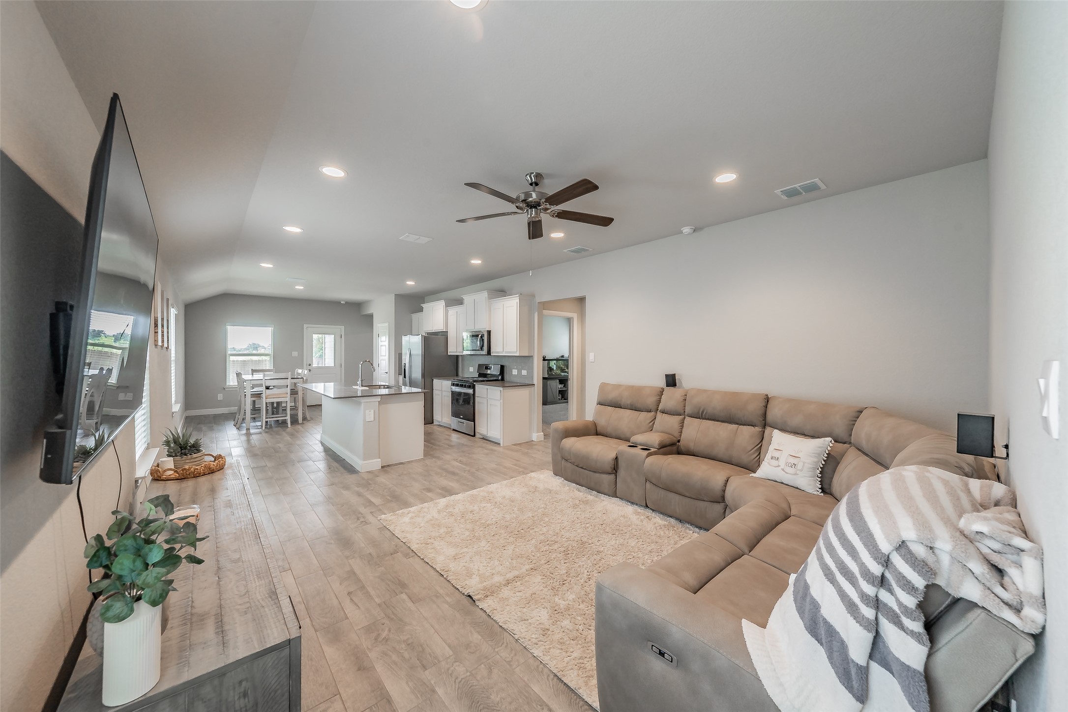 612 Capstone Circle Granbury TX 76048