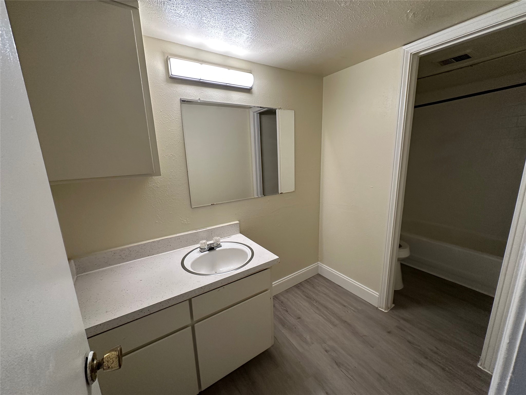 2211 S Vernon Avenue Dallas TX 75224