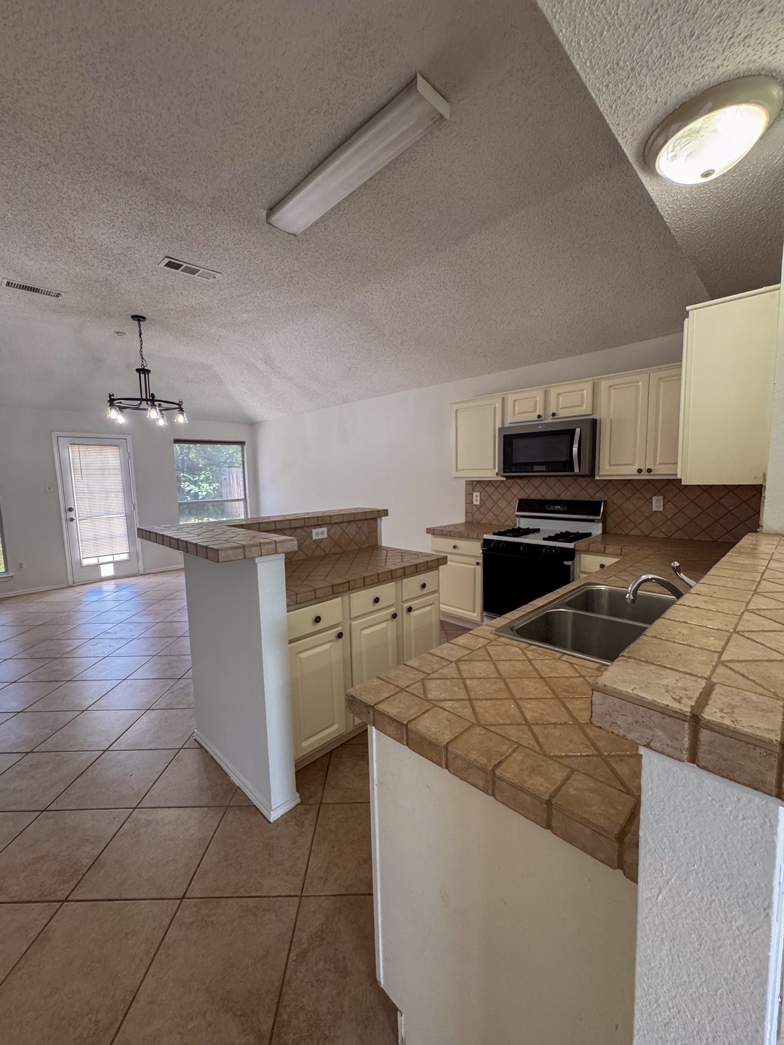 2201 Silverthorn Lane Flower Mound TX 75028
