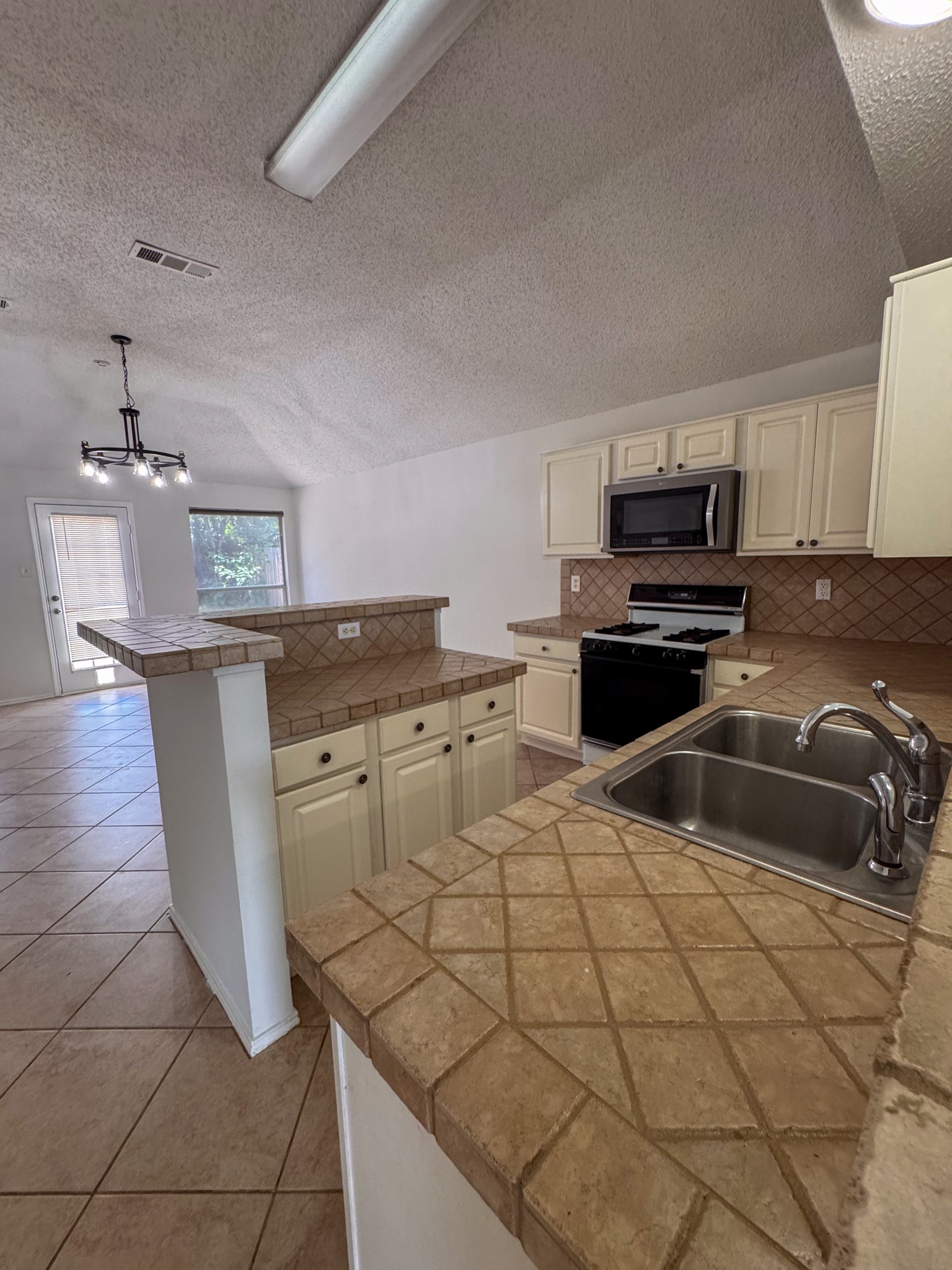 2201 Silverthorn Lane Flower Mound TX 75028