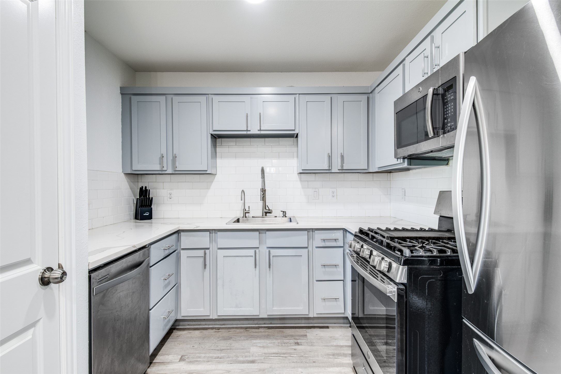 2427 Tolosa Drive Dallas TX 75228