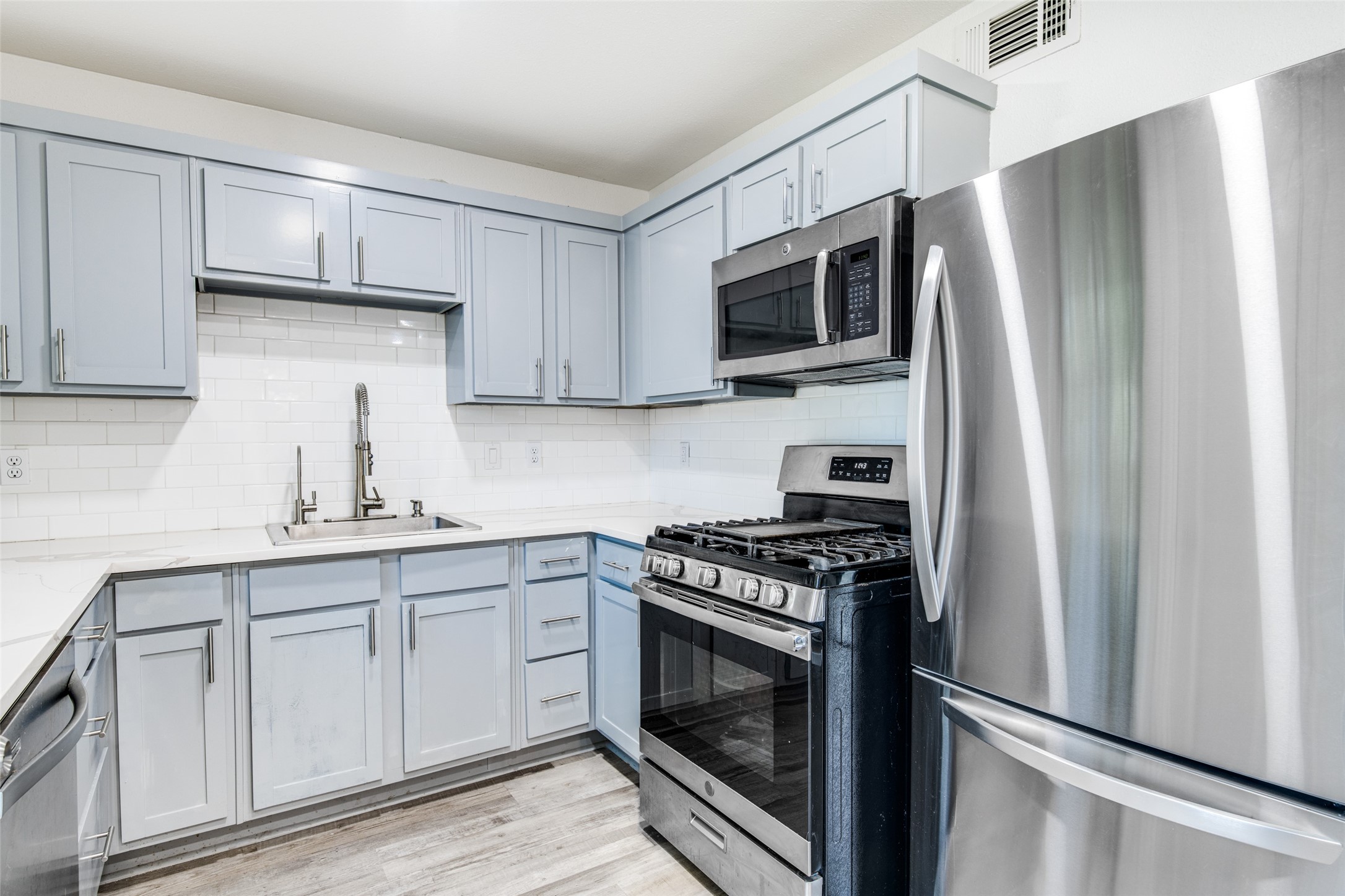 2427 Tolosa Drive Dallas TX 75228