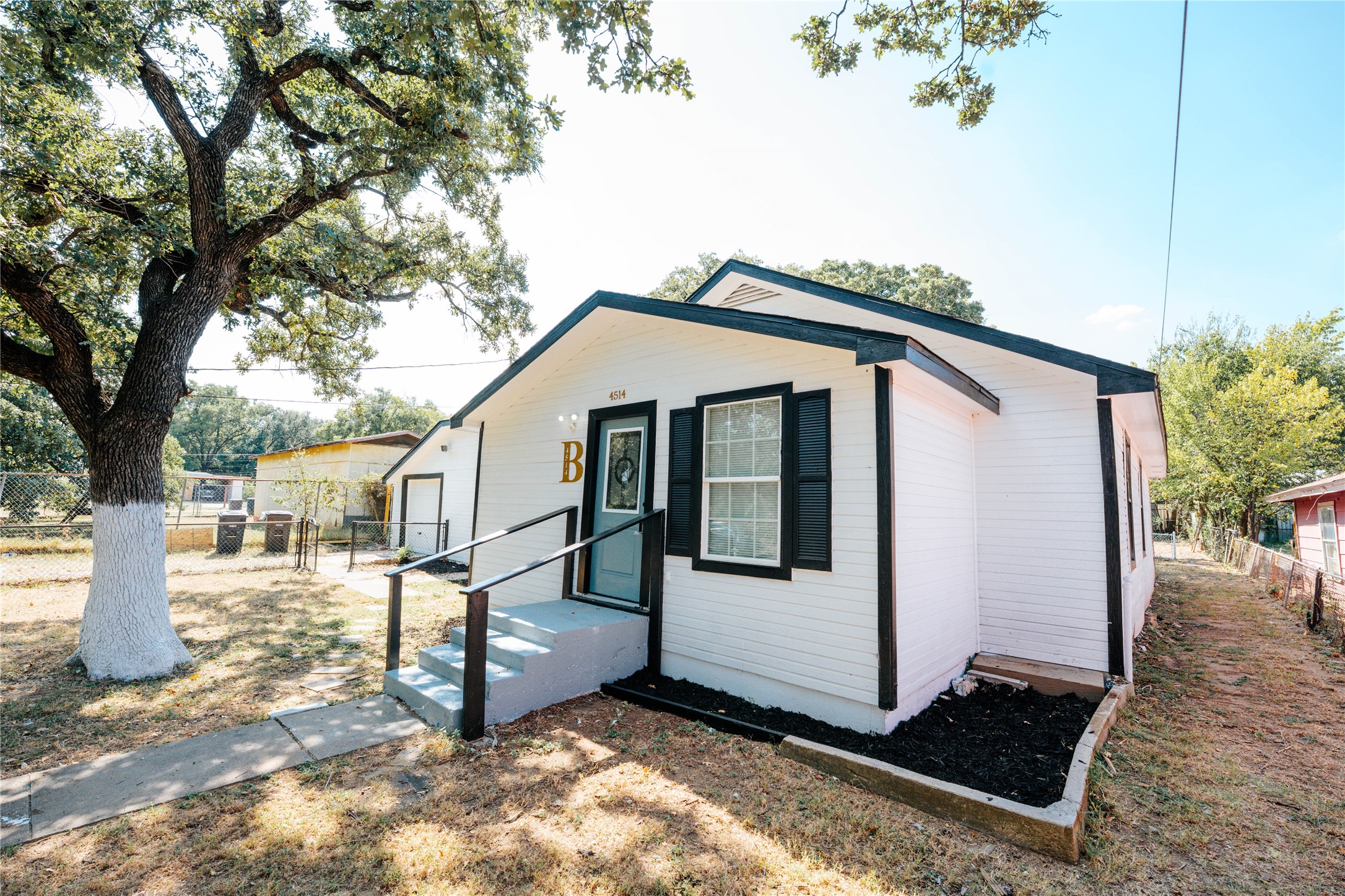 4514 Erath Street Fort Worth TX 76119