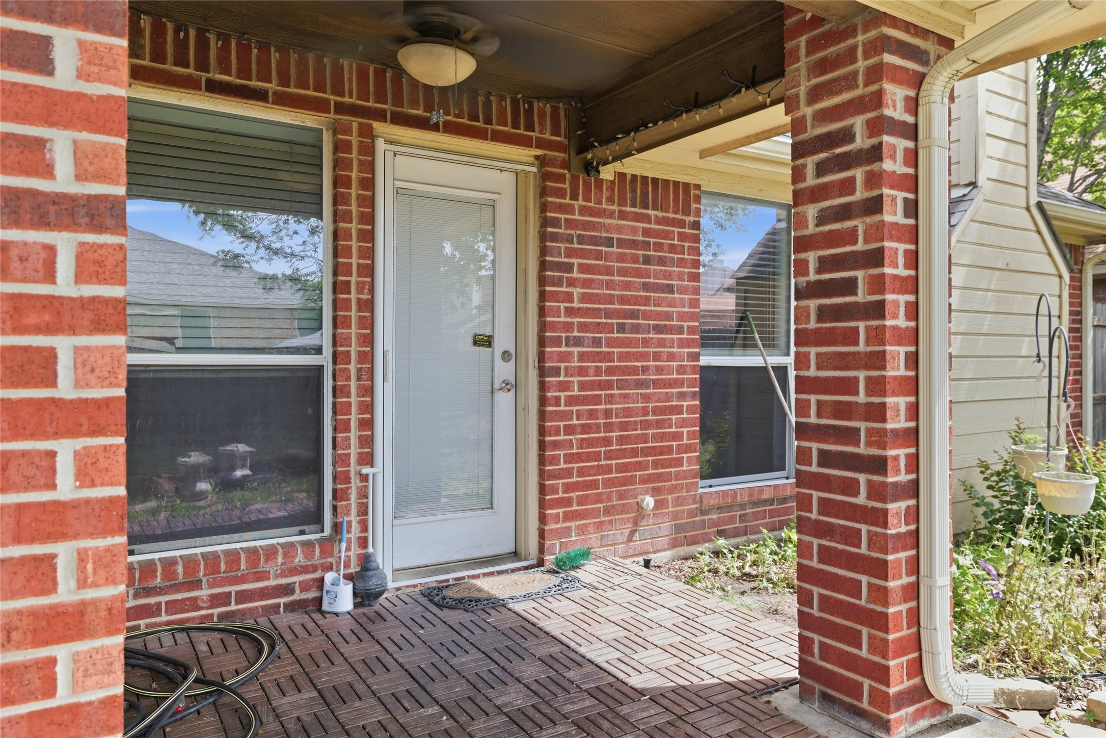 9008 Winding River Drive Fort Worth TX 76118