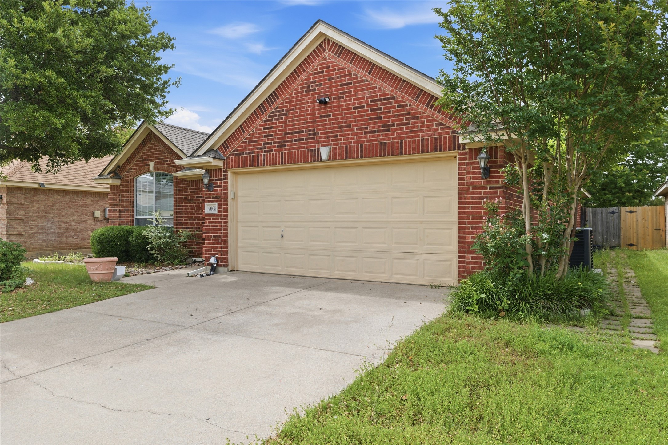 9008 Winding River Drive Fort Worth TX 76118