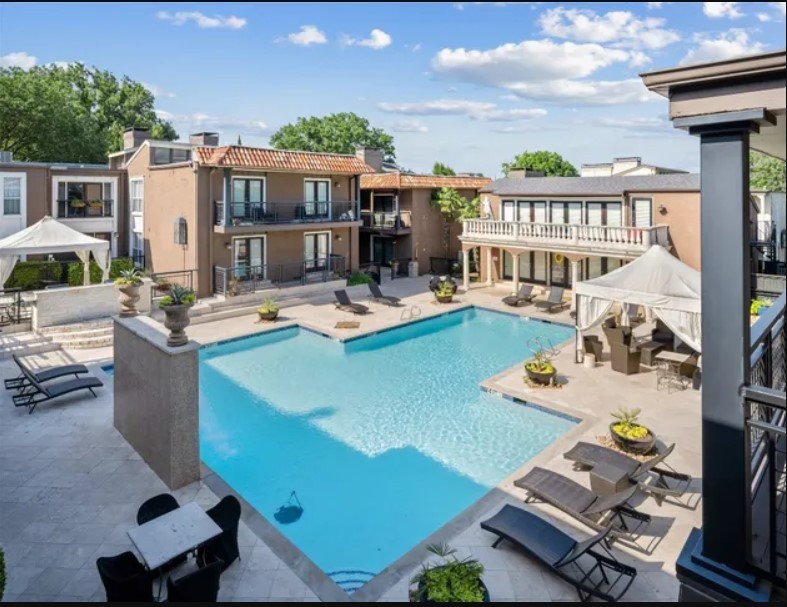5904 Sandhurst Lane Dallas TX 75206