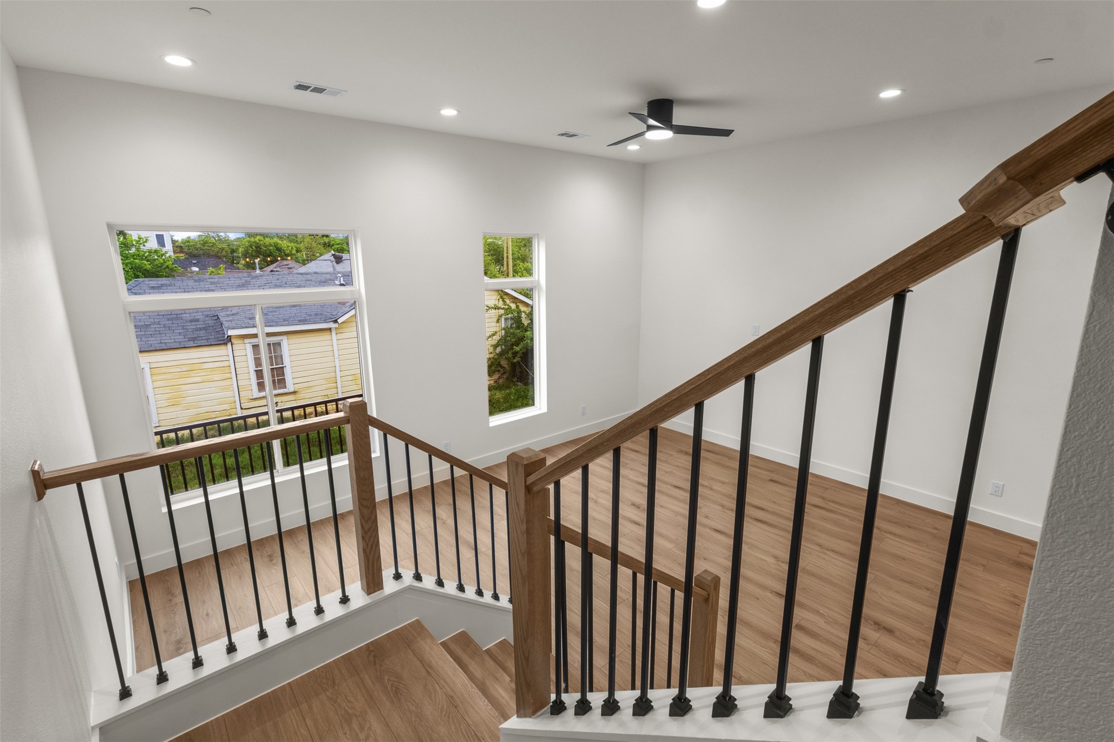 2203 Hondo Avenue Dallas TX 75219