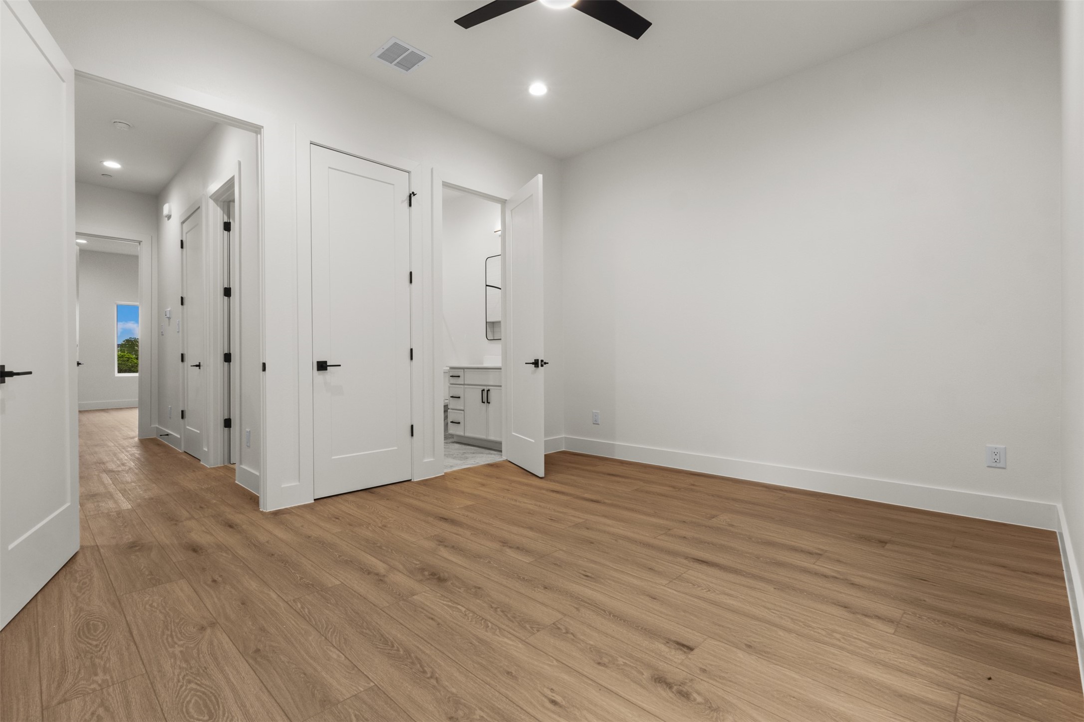 2203 Hondo Avenue Dallas TX 75219