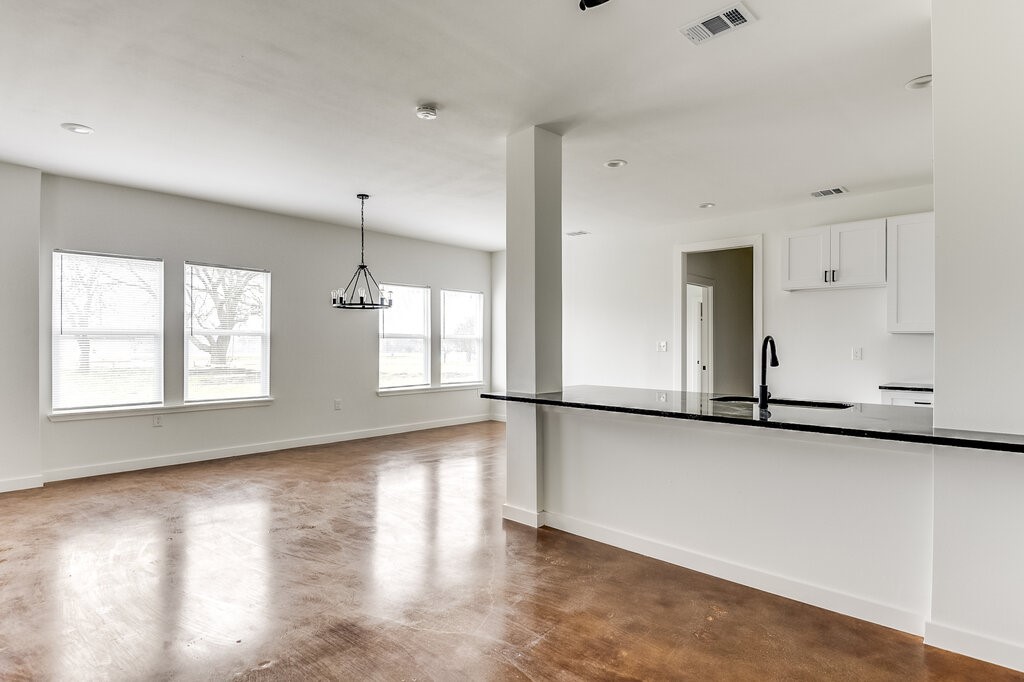 1020 Burnett Boulevard Alvarado TX 76009