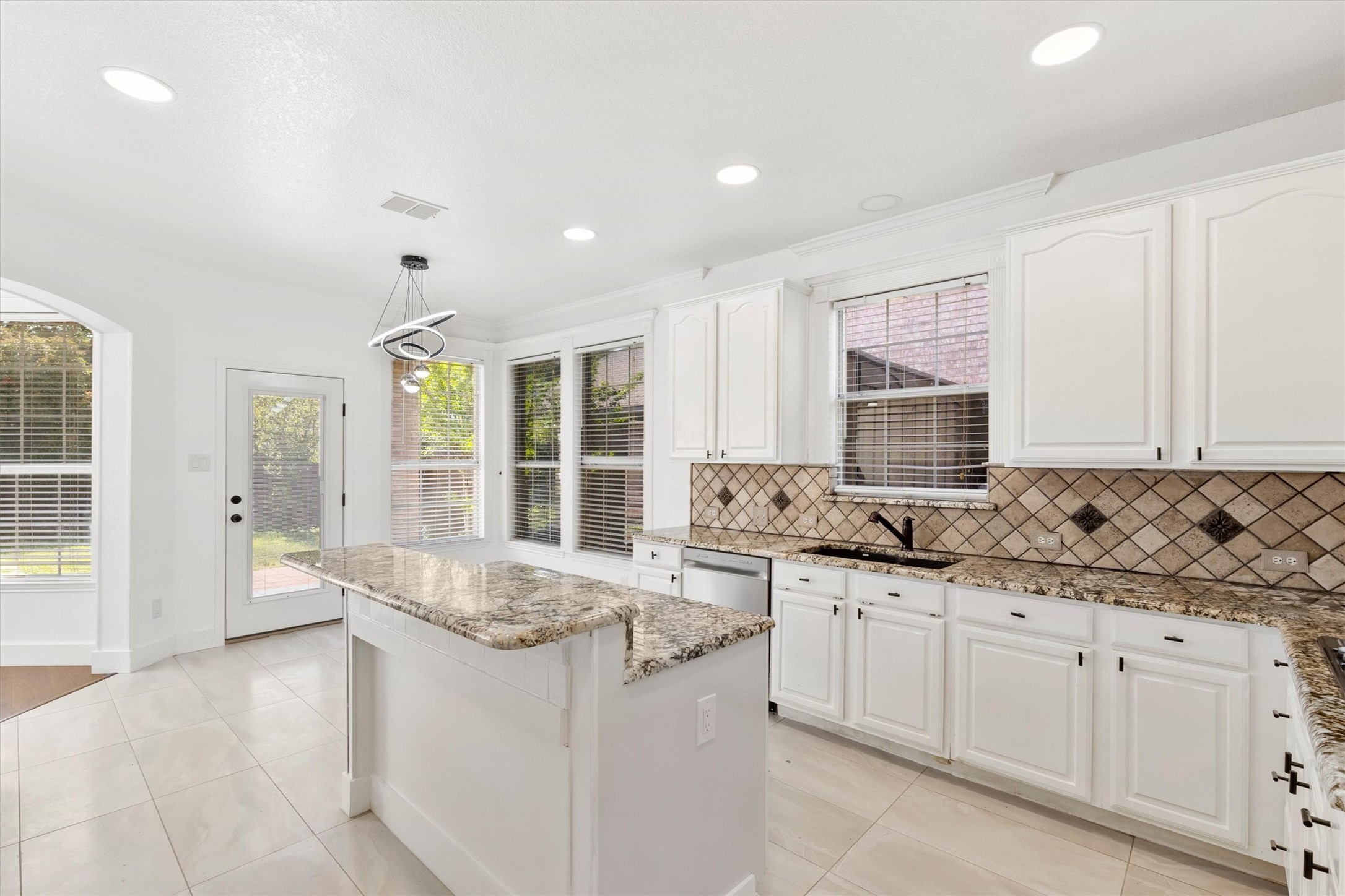 3309 Grantham Drive Richardson TX 75082